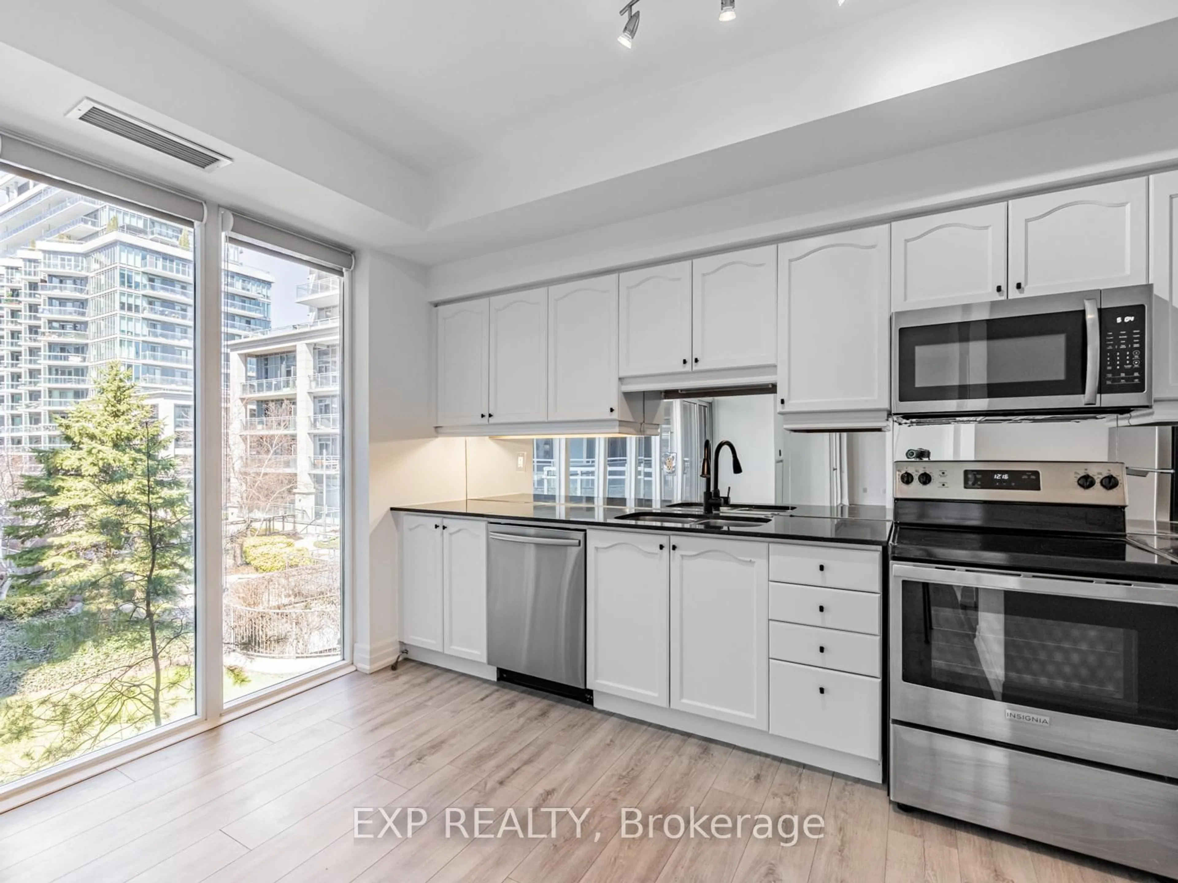 Open concept kitchen, unknown for 58 Marine Parade Dr #228, Toronto Ontario M8V 4G1