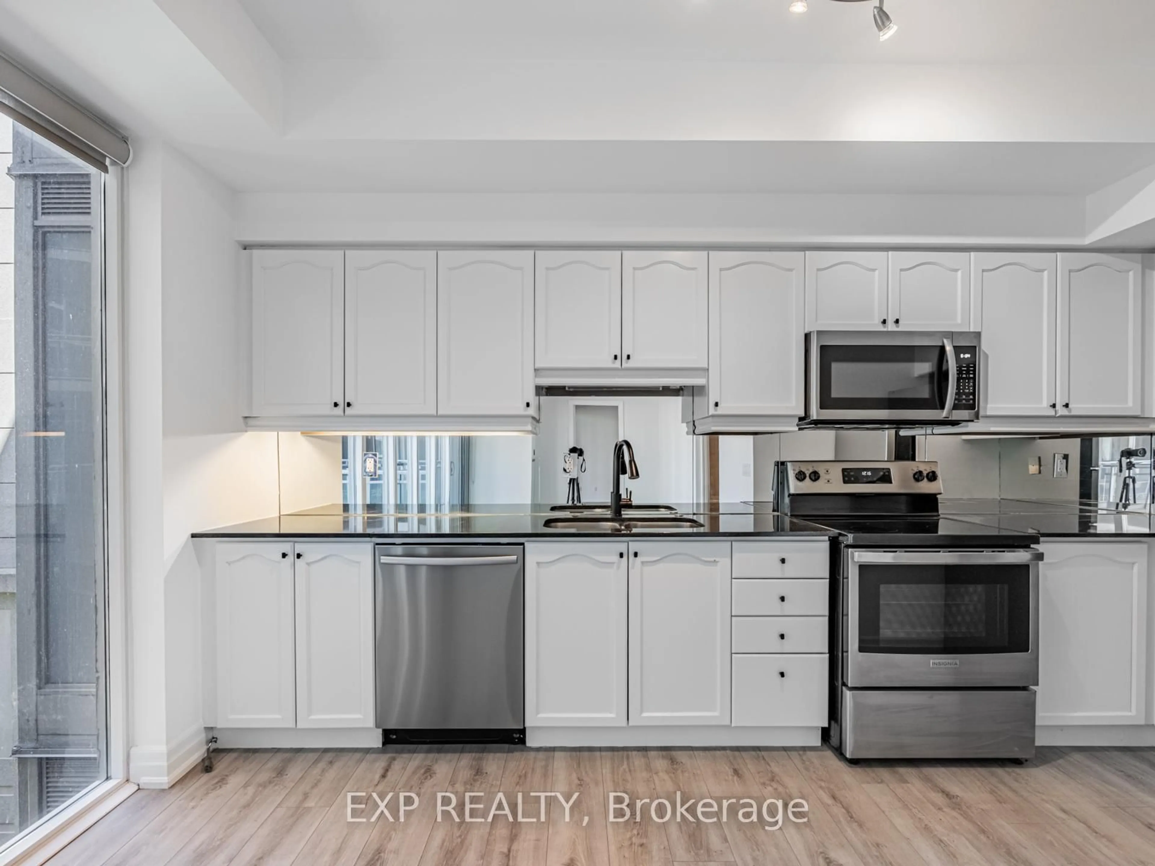 Standard kitchen, unknown for 58 Marine Parade Dr #228, Toronto Ontario M8V 4G1