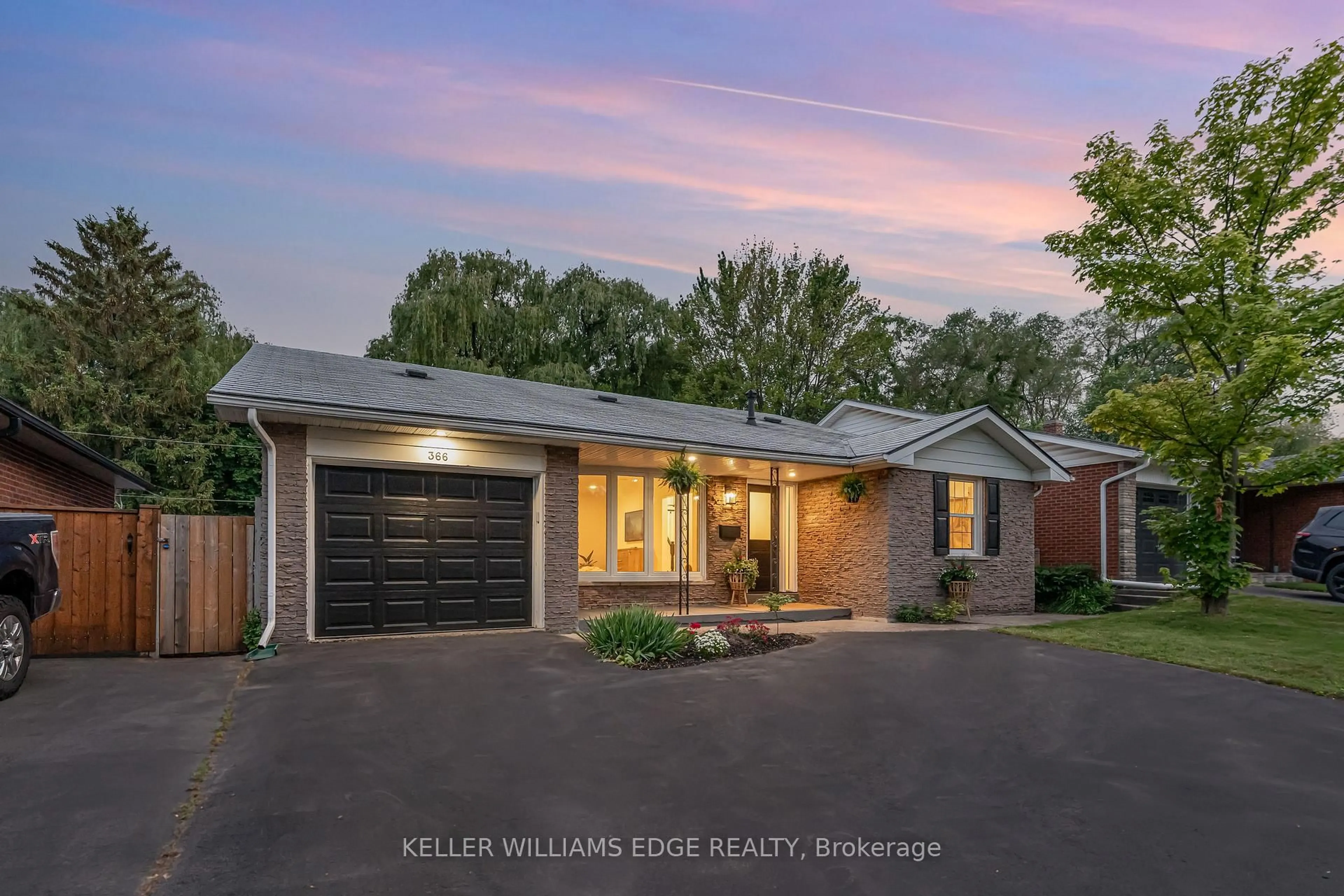 Home with brick exterior material, unknown for 366 Melores Dr, Burlington Ontario L7L 4T8