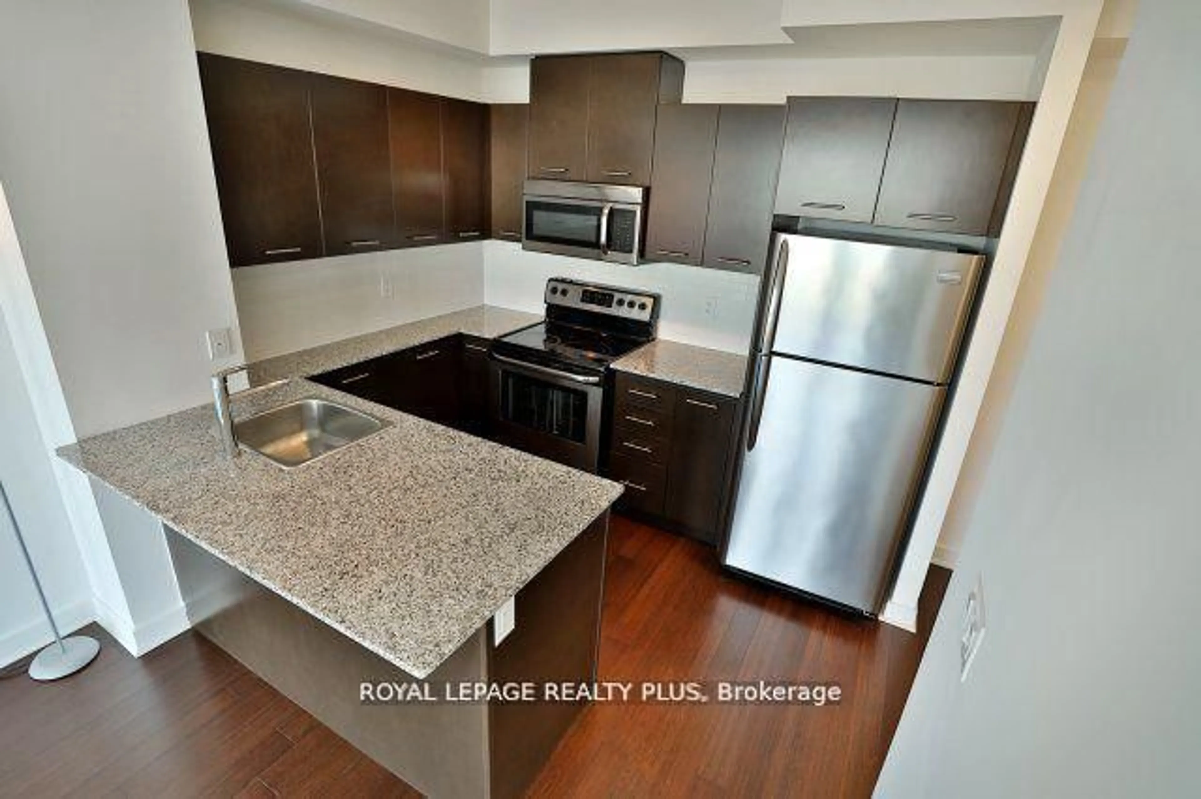 Unknown for 360 Square One Dr #812, Mississauga Ontario L5B 0G7
