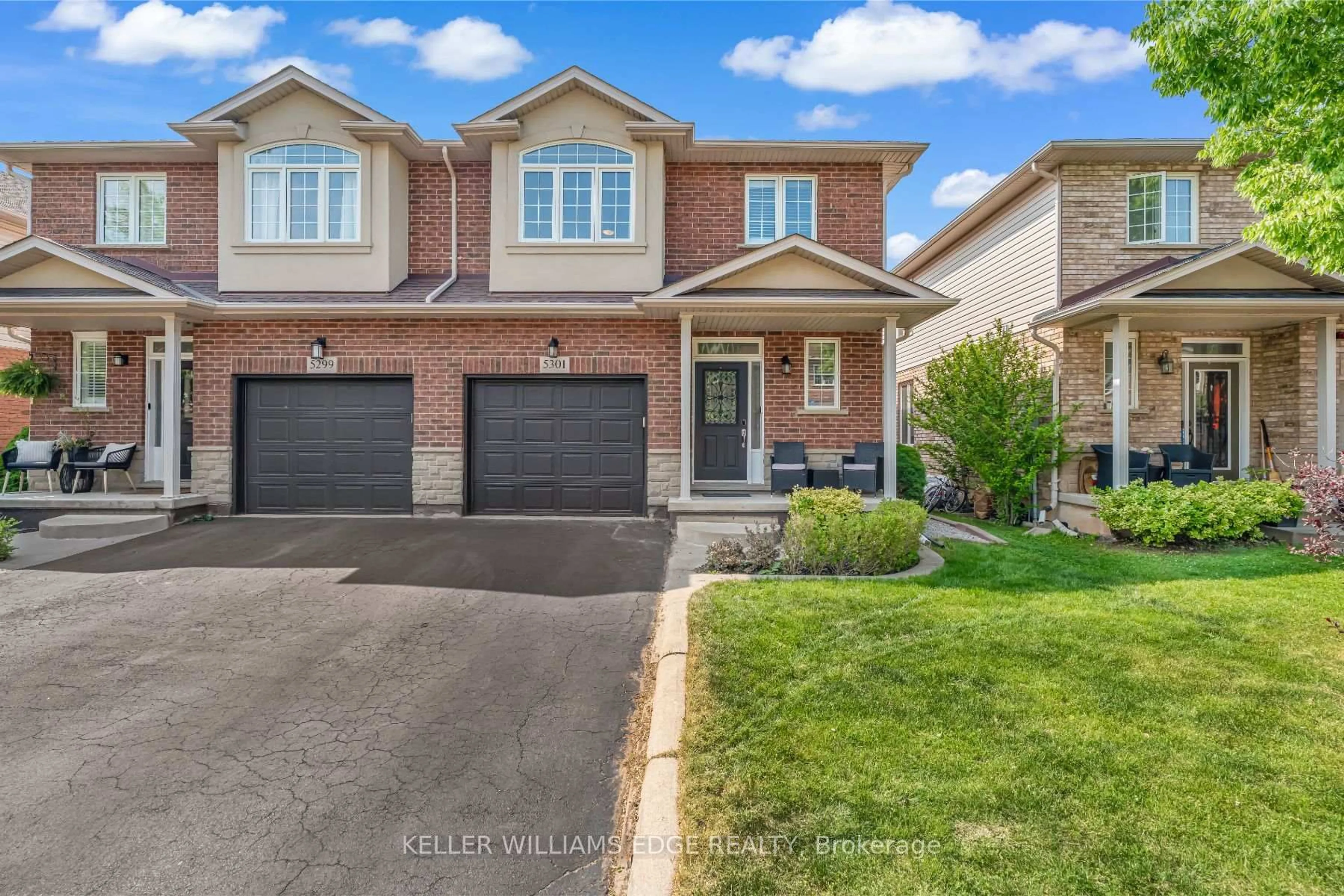Home with brick exterior material, street for 5301 PICKETTS Way, Burlington Ontario L7L 7J6