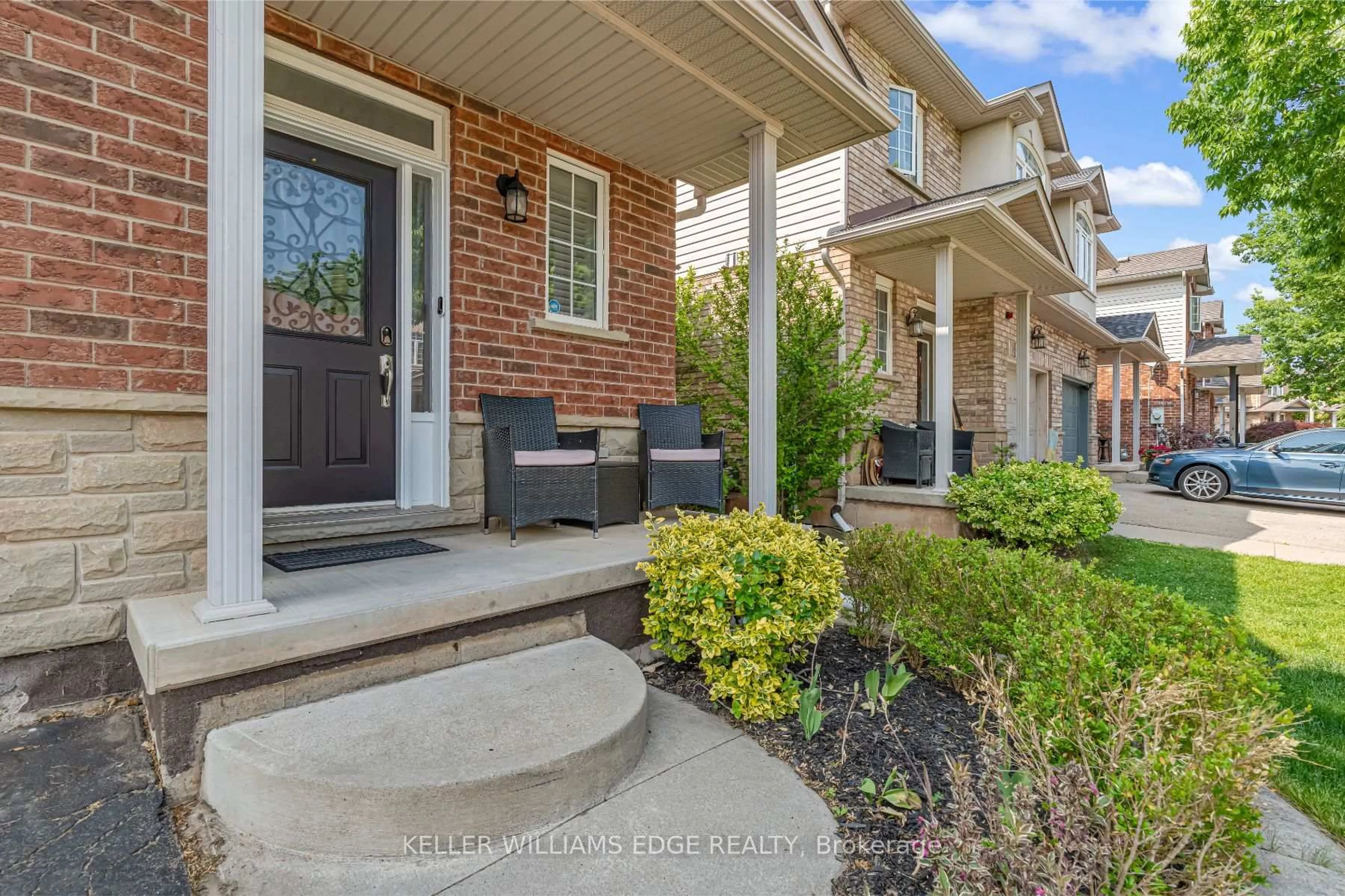Home with brick exterior material, street for 5301 PICKETTS Way, Burlington Ontario L7L 7J6