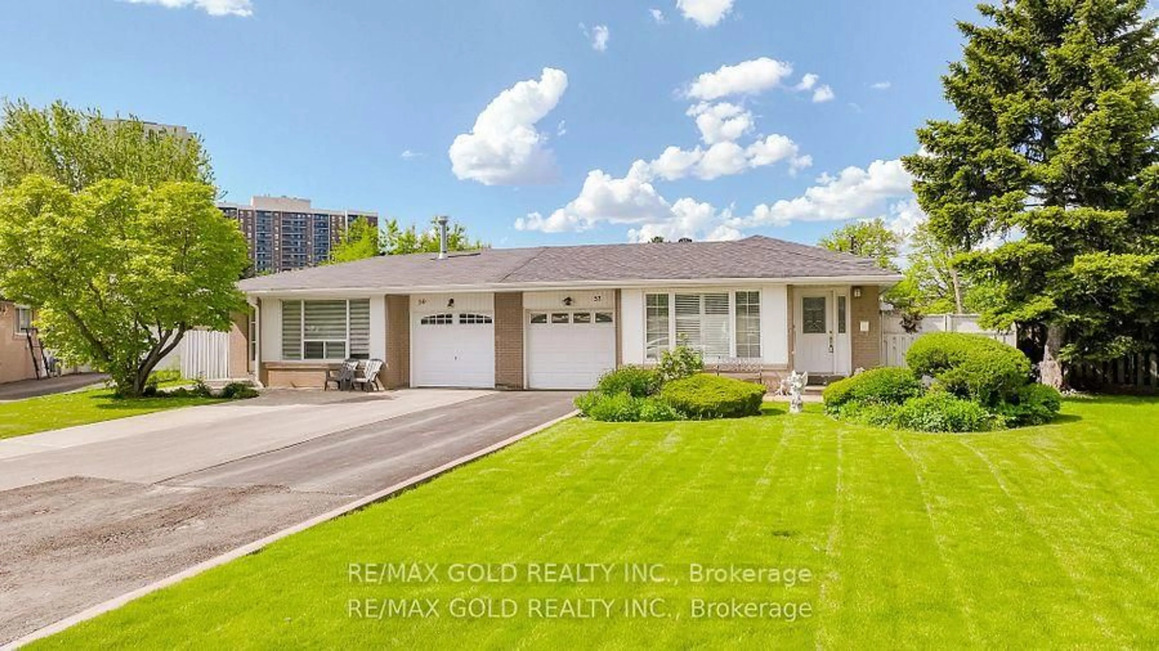 Home with vinyl exterior material, street for 57 Cathcart Cres, Brampton Ontario L6T 2A4