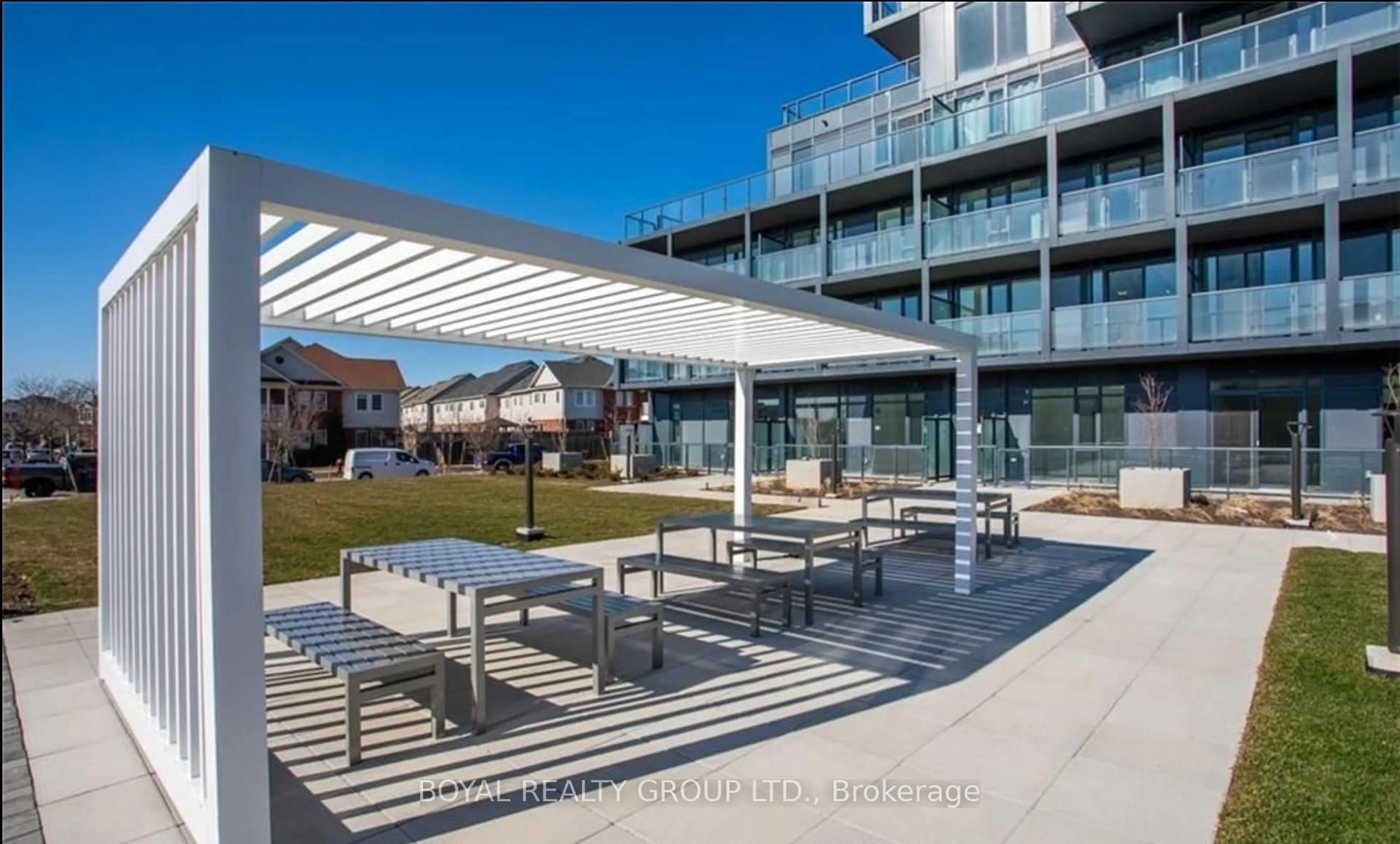 Patio, unknown for 3200 Dakota Common #B607, Burlington Ontario L7M 2A7