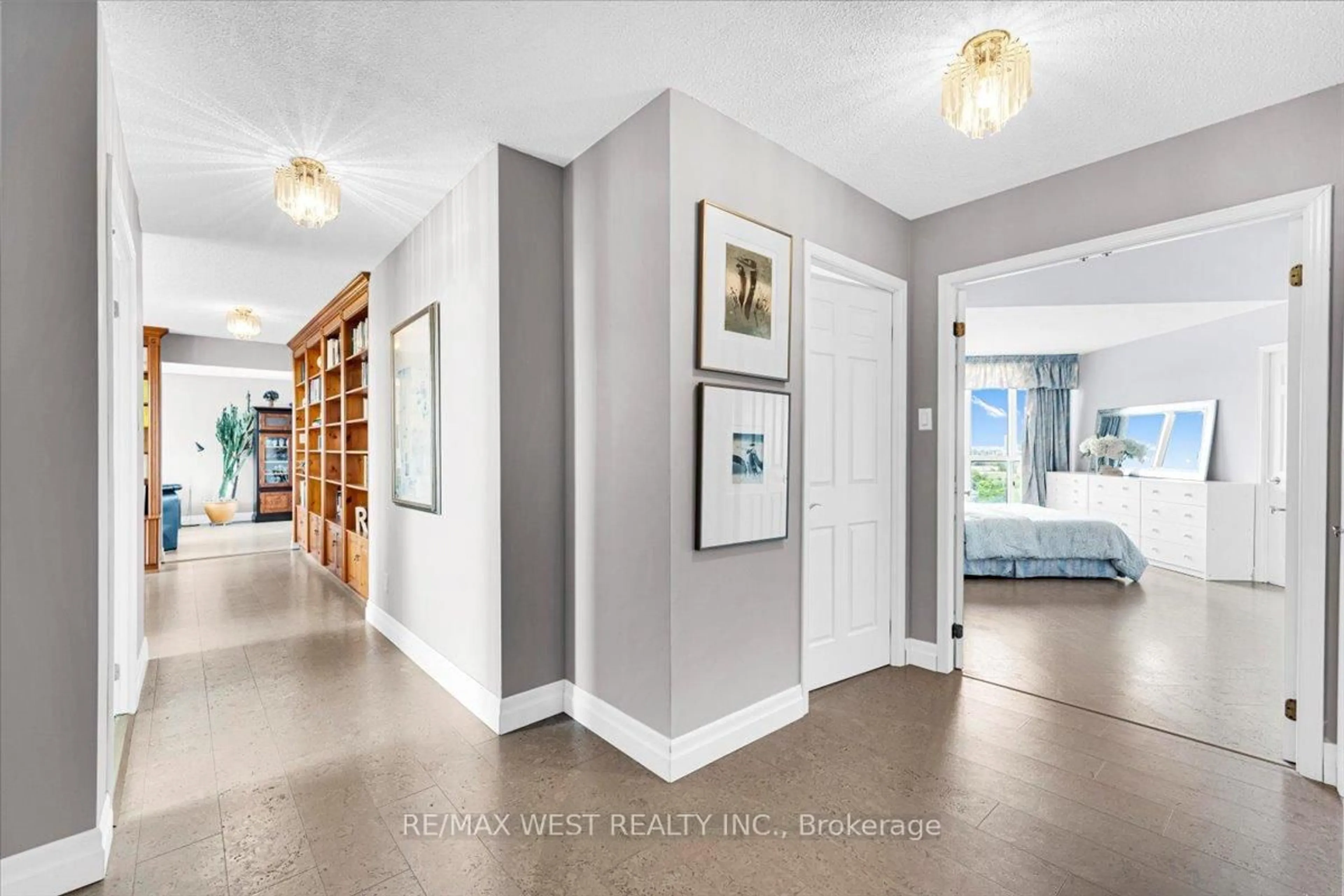 Indoor entryway for 2285 Lake Shore Blvd #1608, Toronto Ontario M8V 3X9