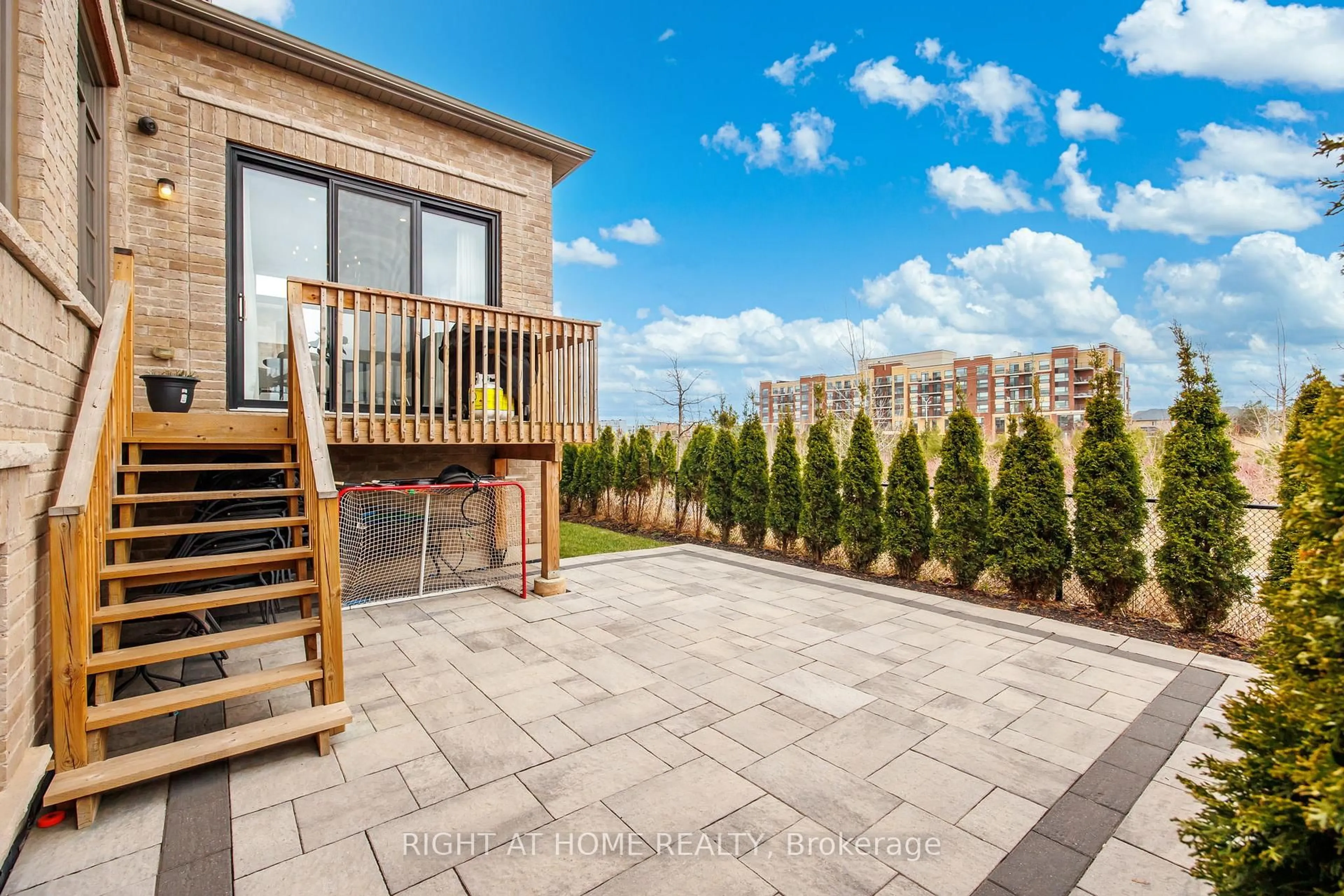 Patio, unknown for 3124 Daniel Way, Oakville Ontario L6H 0V1