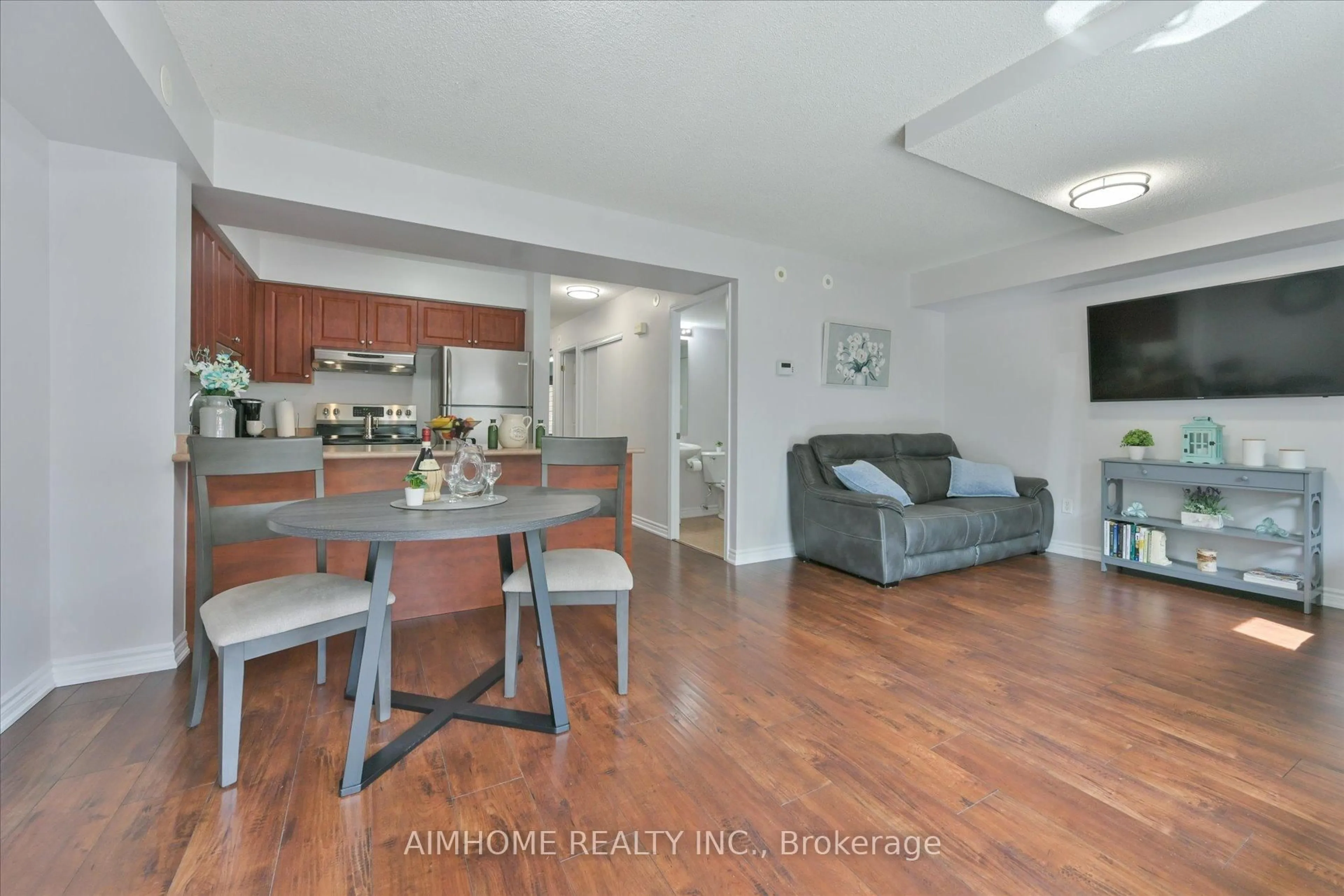 Open concept kitchen, unknown for 55 George Appleton Way #1036, Toronto Ontario M3M 0A2