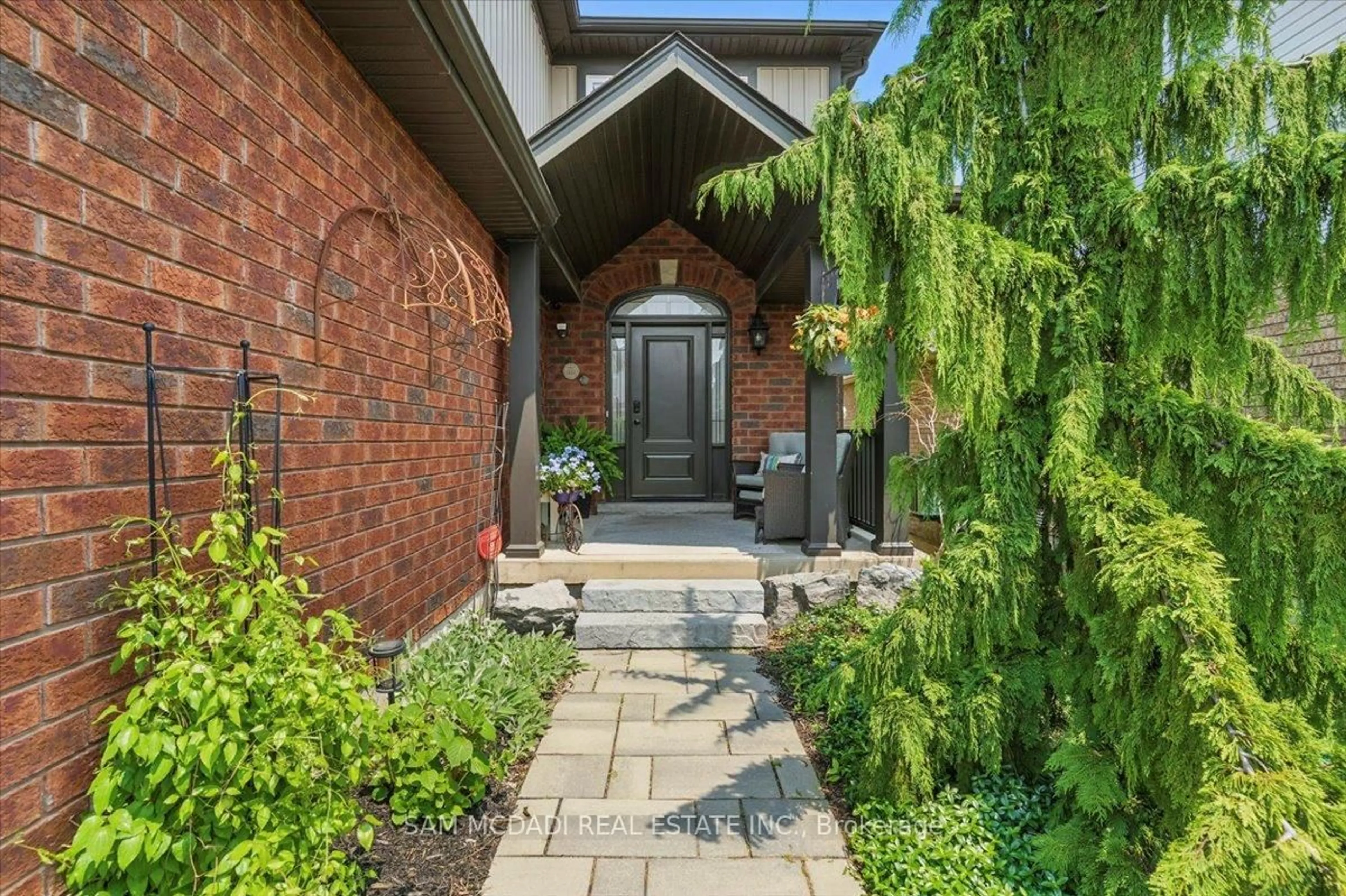 Home with brick exterior material, street for 3 Maude Crt, Orangeville Ontario L9W 0A3