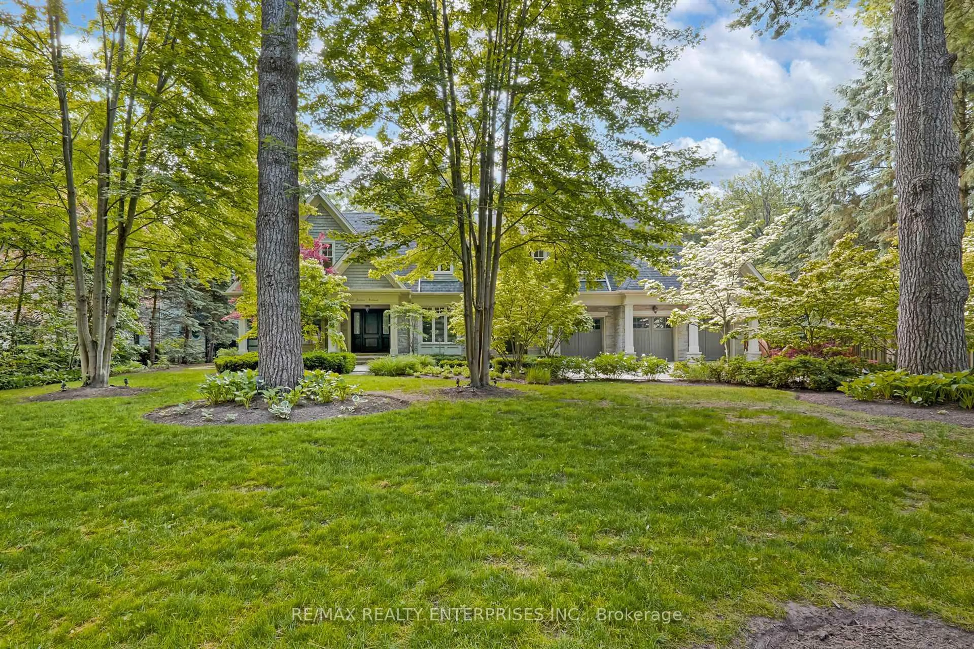 Unknown for 1600 Jalna Ave, Mississauga Ontario L5J 1S7