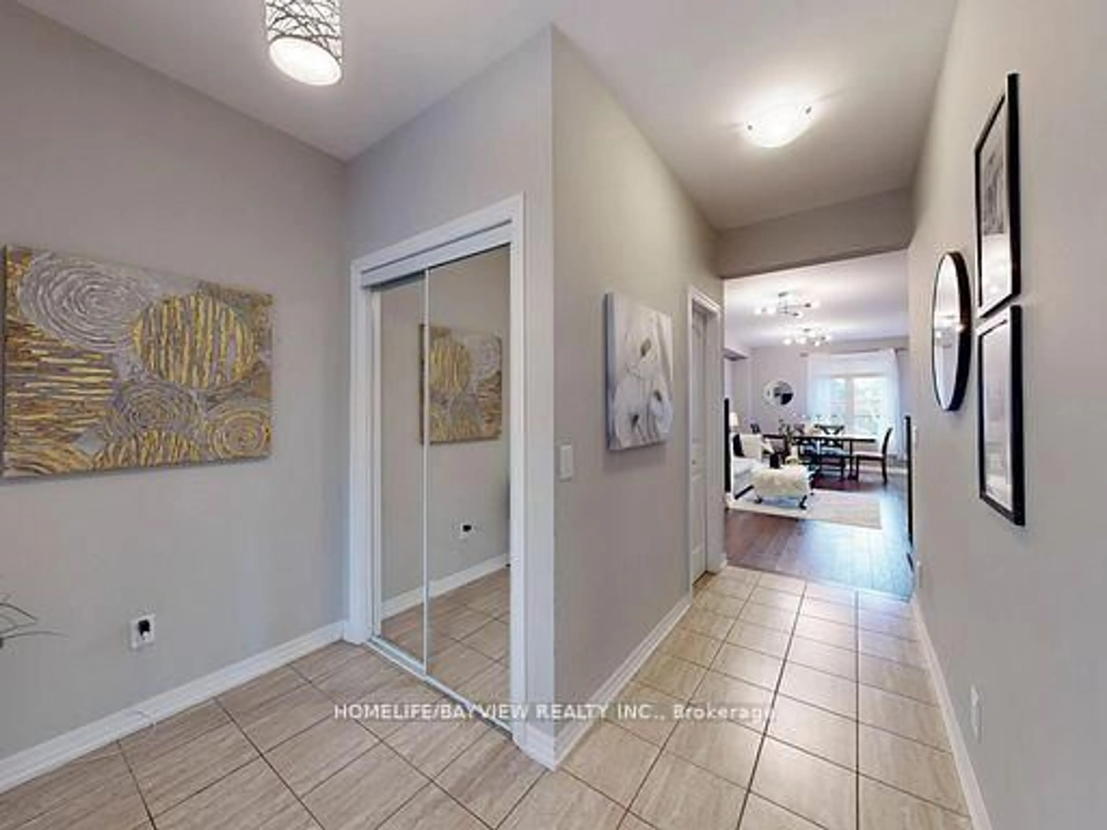 Indoor entryway for 66 HANSON Cres, Milton Ontario L9T 8L5