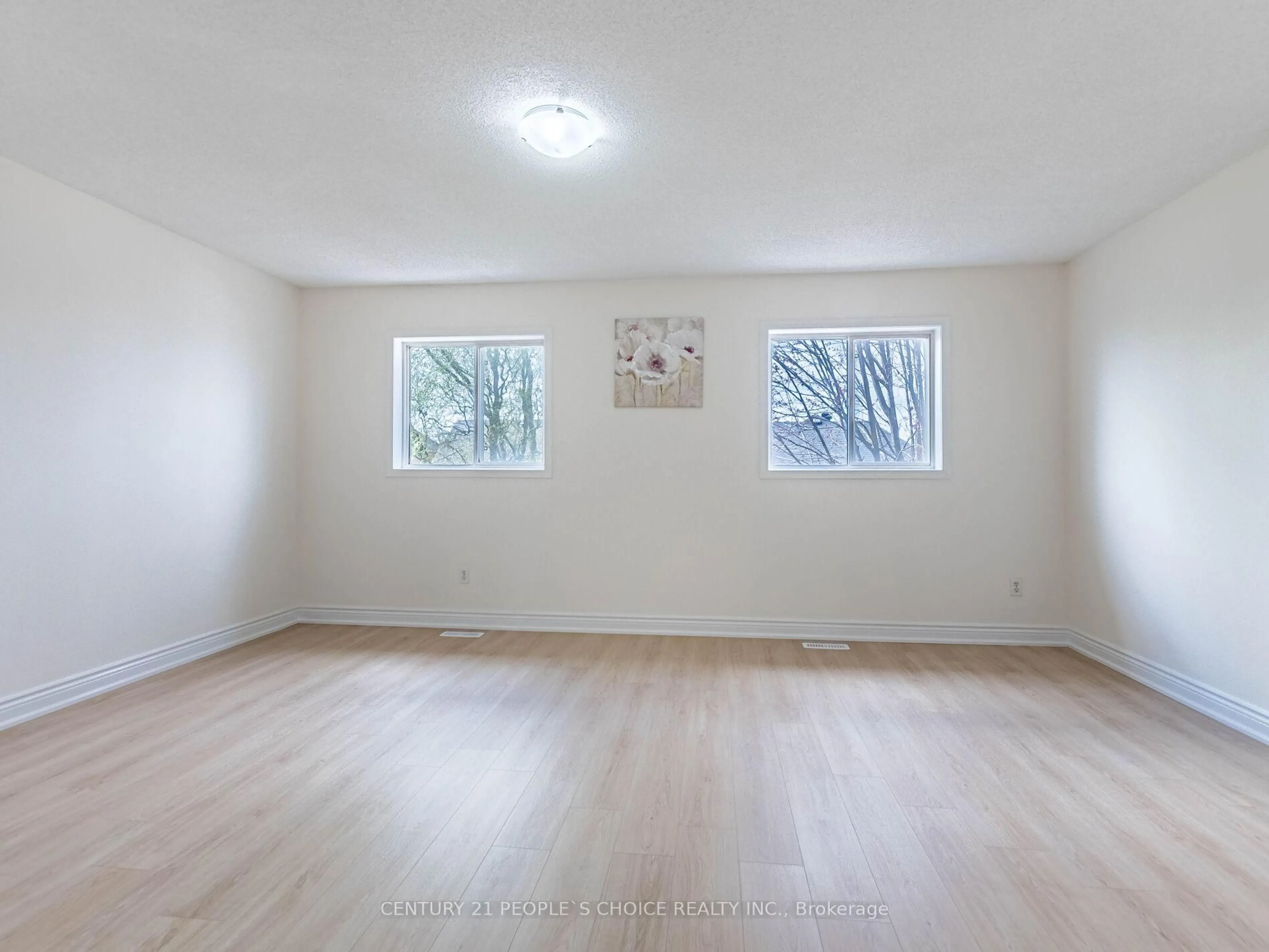 A pic of a room for 32 Twin Pines Cres, Brampton Ontario L7A 1M6
