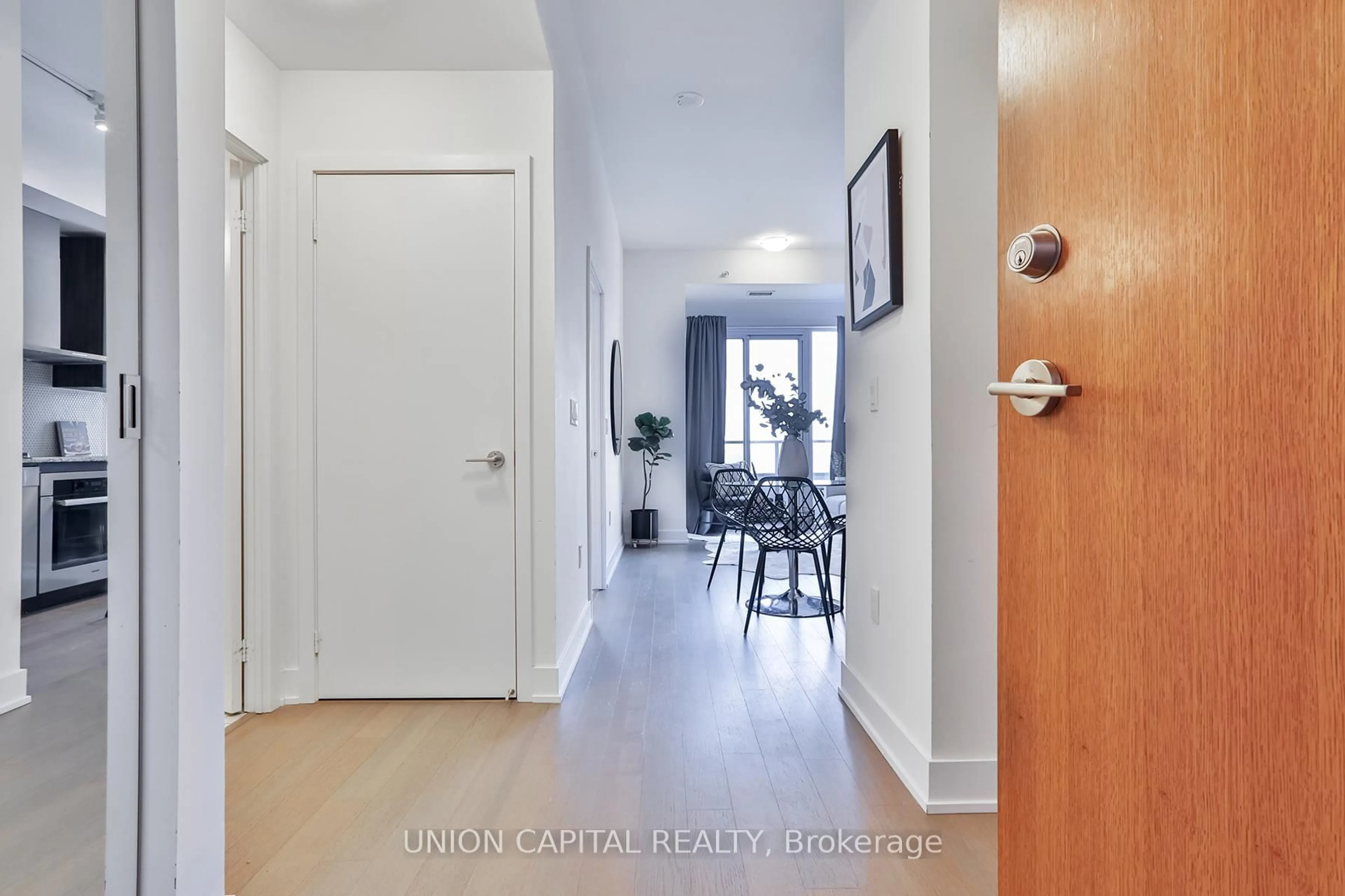 Indoor entryway for 20 Shore Breeze Dr #4502, Toronto Ontario M8V 1A1