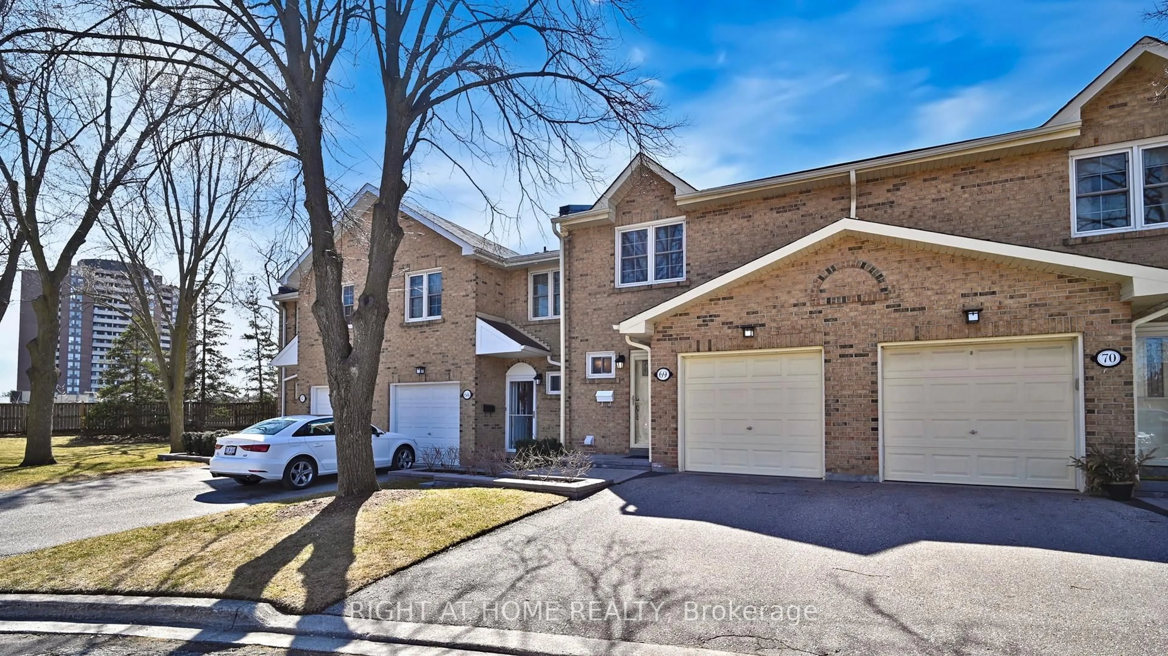 Home with brick exterior material, street for 1951 Rathburn Rd #69, Mississauga Ontario L4W 2N9