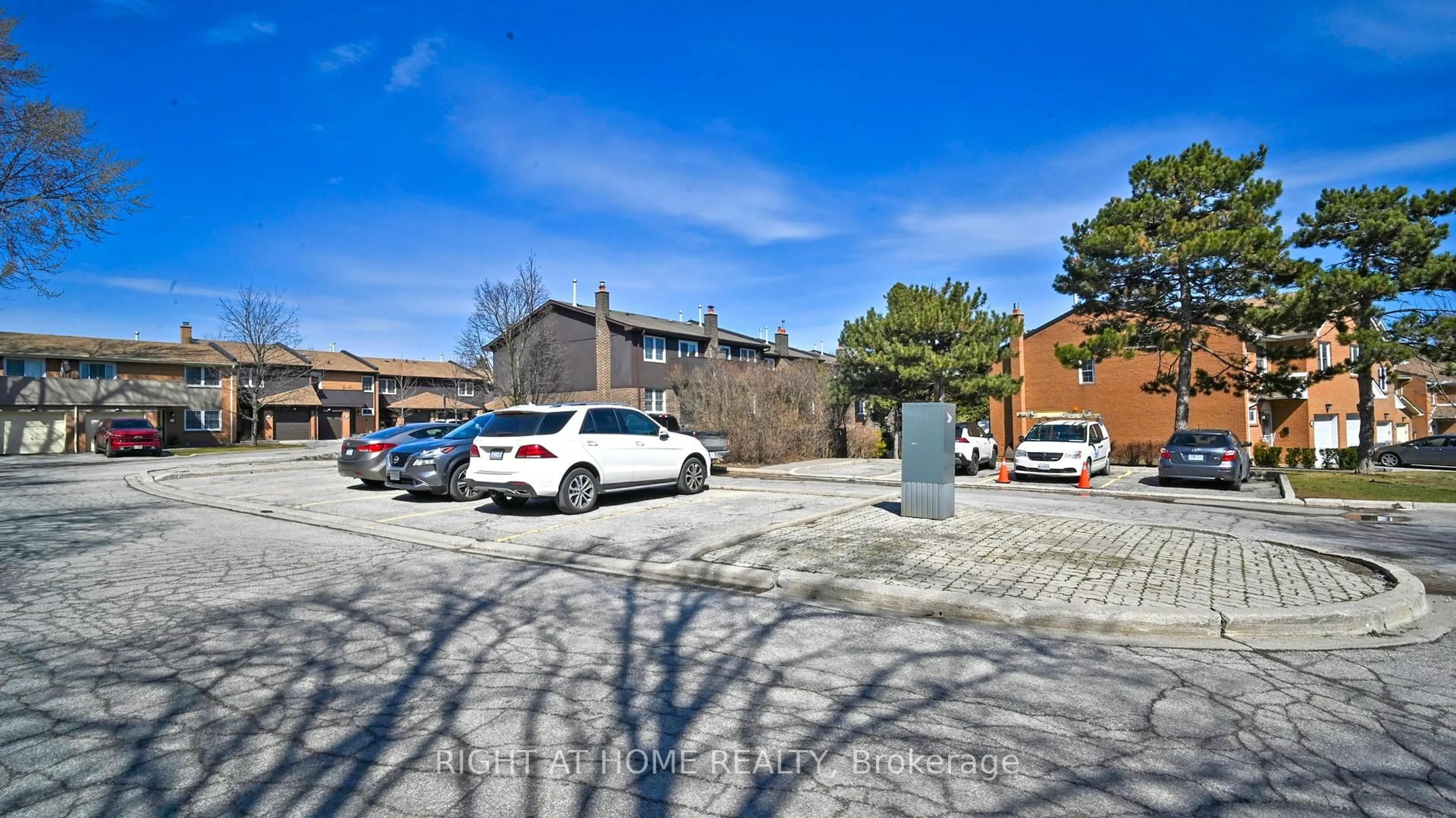 Parking for 1951 Rathburn Rd #69, Mississauga Ontario L4W 2N9