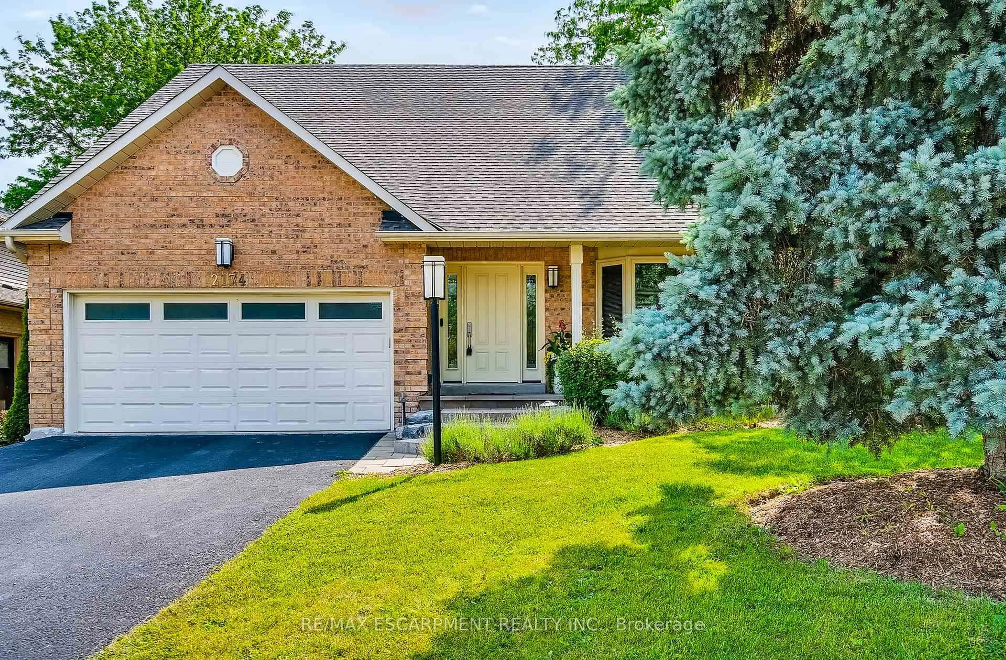 Home with brick exterior material, street for 2174 Bader Cres, Burlington Ontario L7P 4N5