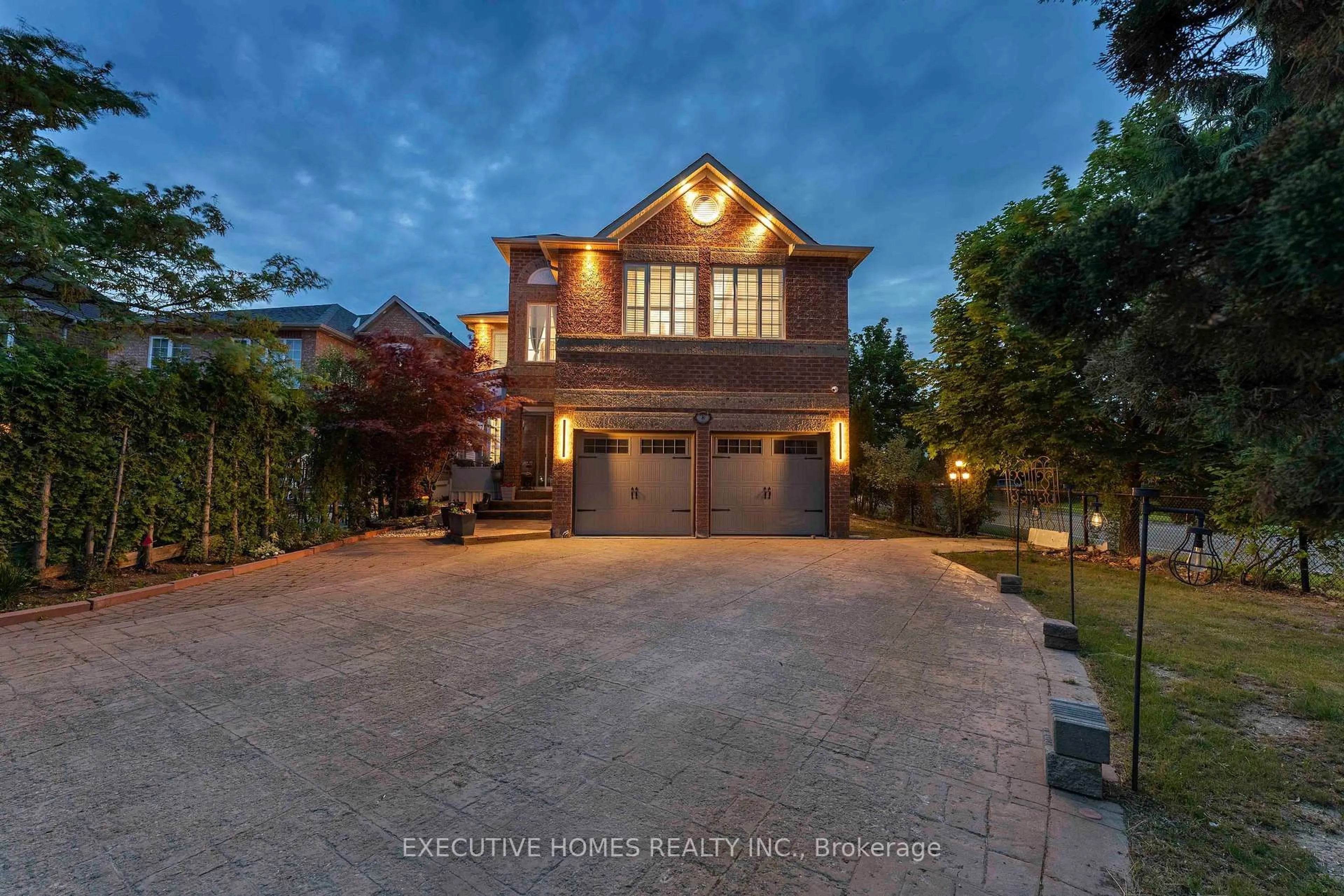 Home with brick exterior material, street for 8 Shallimar Crt, Brampton Ontario L6X 4N2