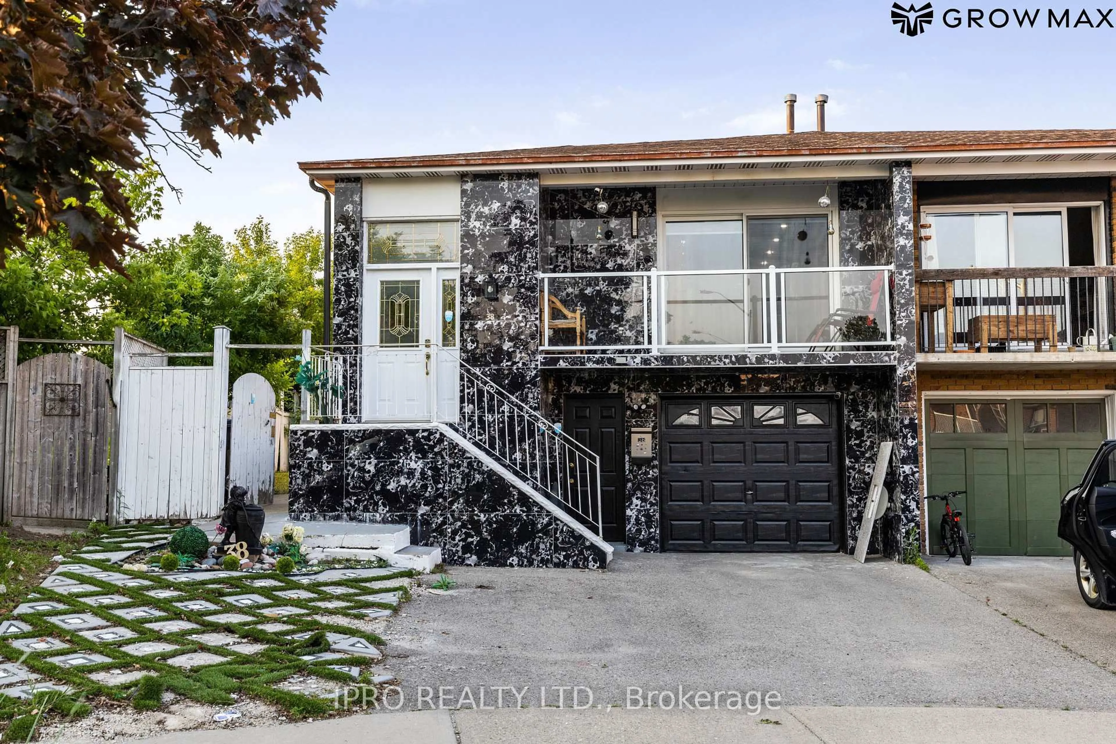 Home with brick exterior material, street for 38 Elderwood Pl, Brampton Ontario L6V 3N3