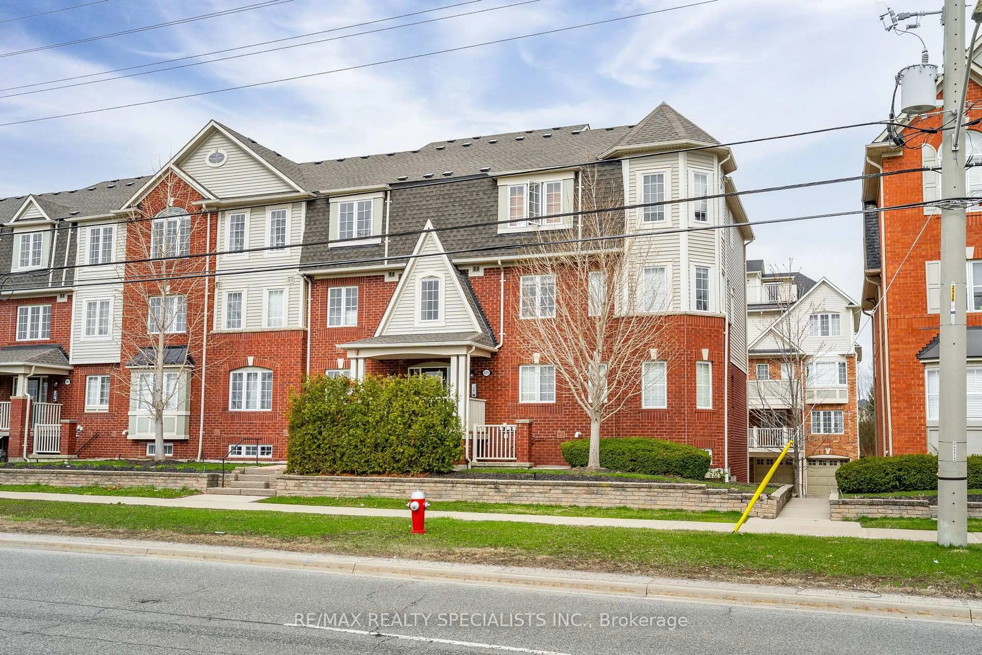 Unknown for 575 Dundas St #1, Mississauga Ontario L5B 0B2