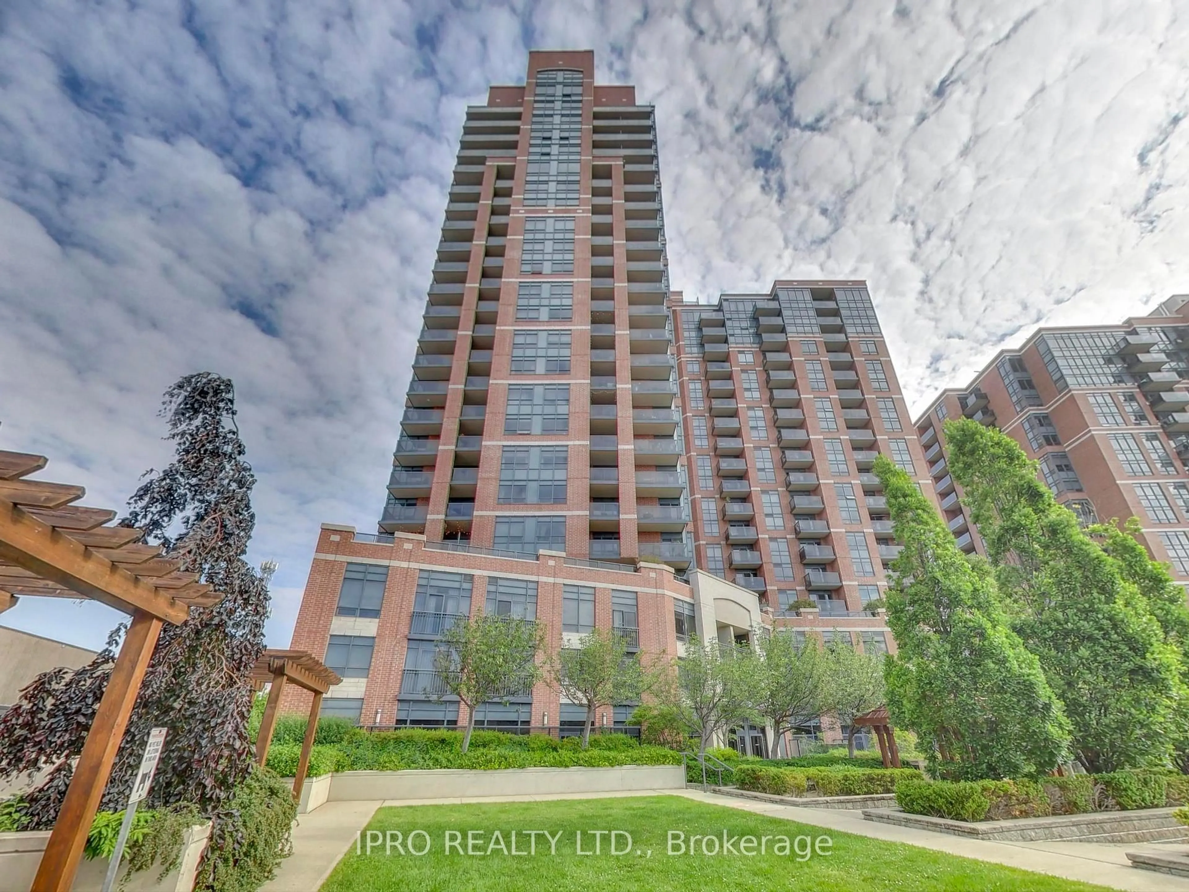 Unknown for 60 Heintzman St #640, Toronto Ontario M6P 5A1