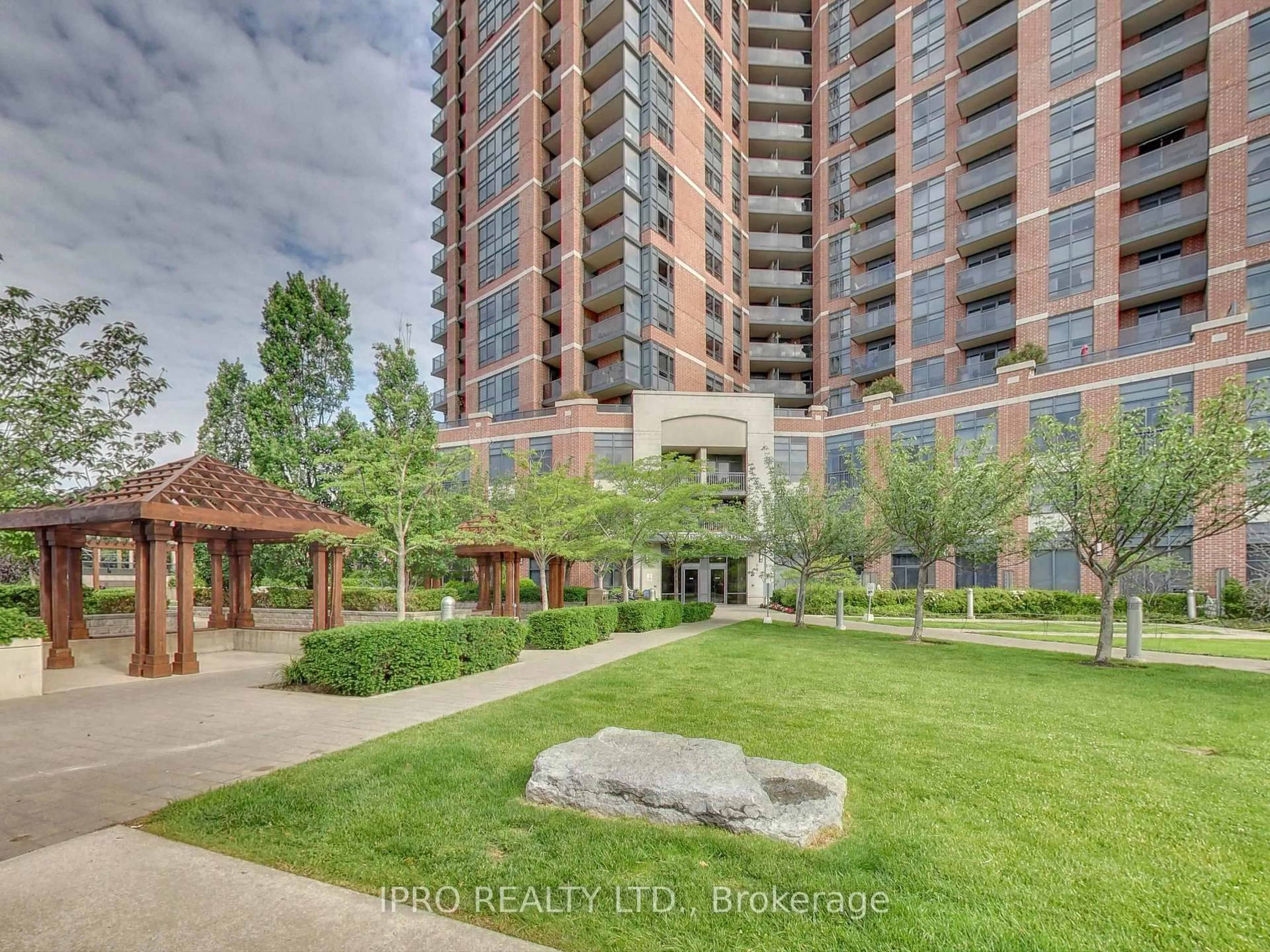 Unknown for 60 Heintzman St #640, Toronto Ontario M6P 5A1
