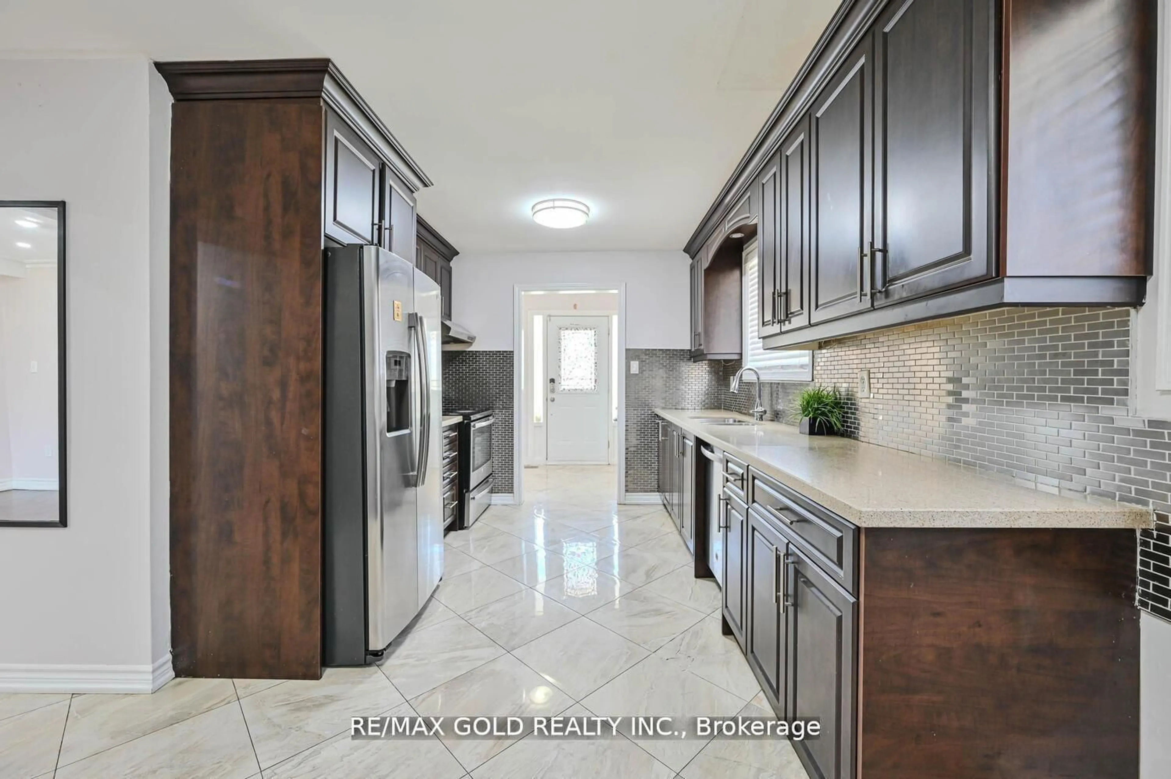 Contemporary kitchen, ceramic/tile floor for 7362 Redstone Rd, Mississauga Ontario L4T 2A9