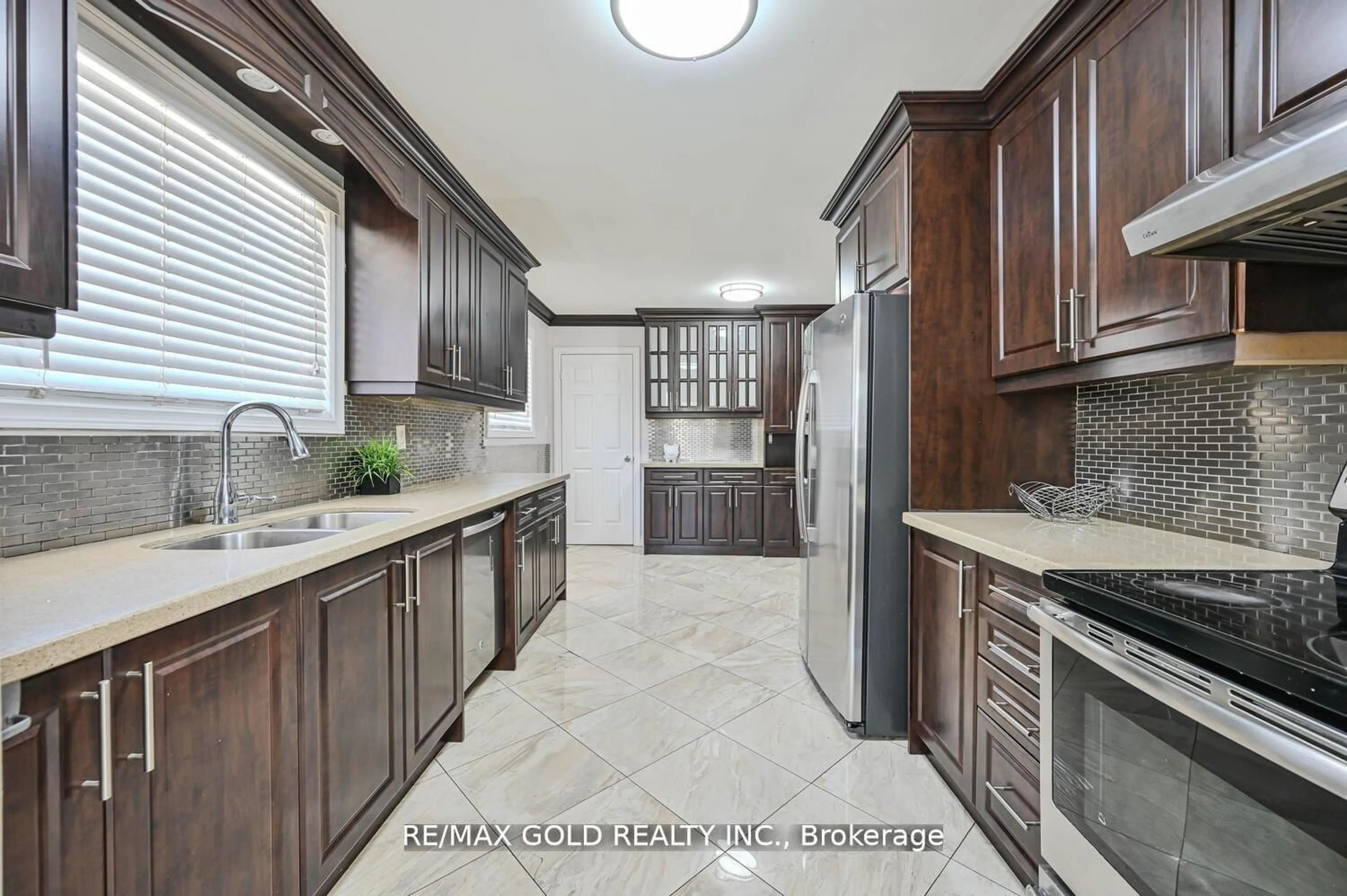 Unknown for 7362 Redstone Rd, Mississauga Ontario L4T 2A9