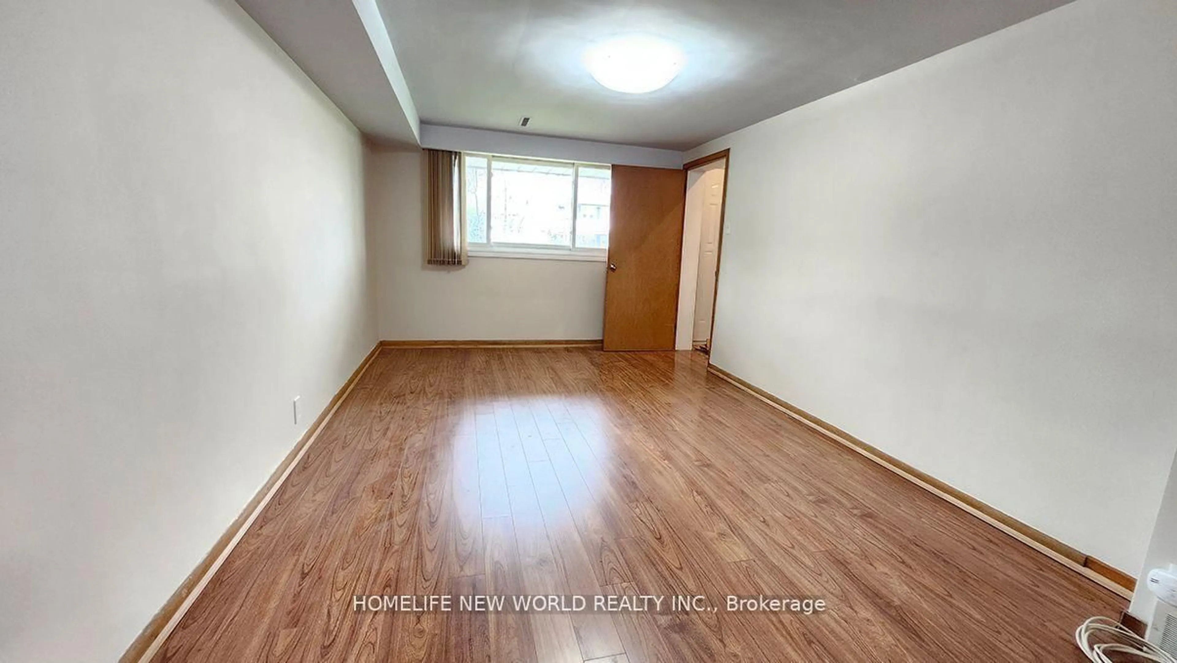 A pic of a room for 2403 Redfern Rd, Burlington Ontario L7R 1X8