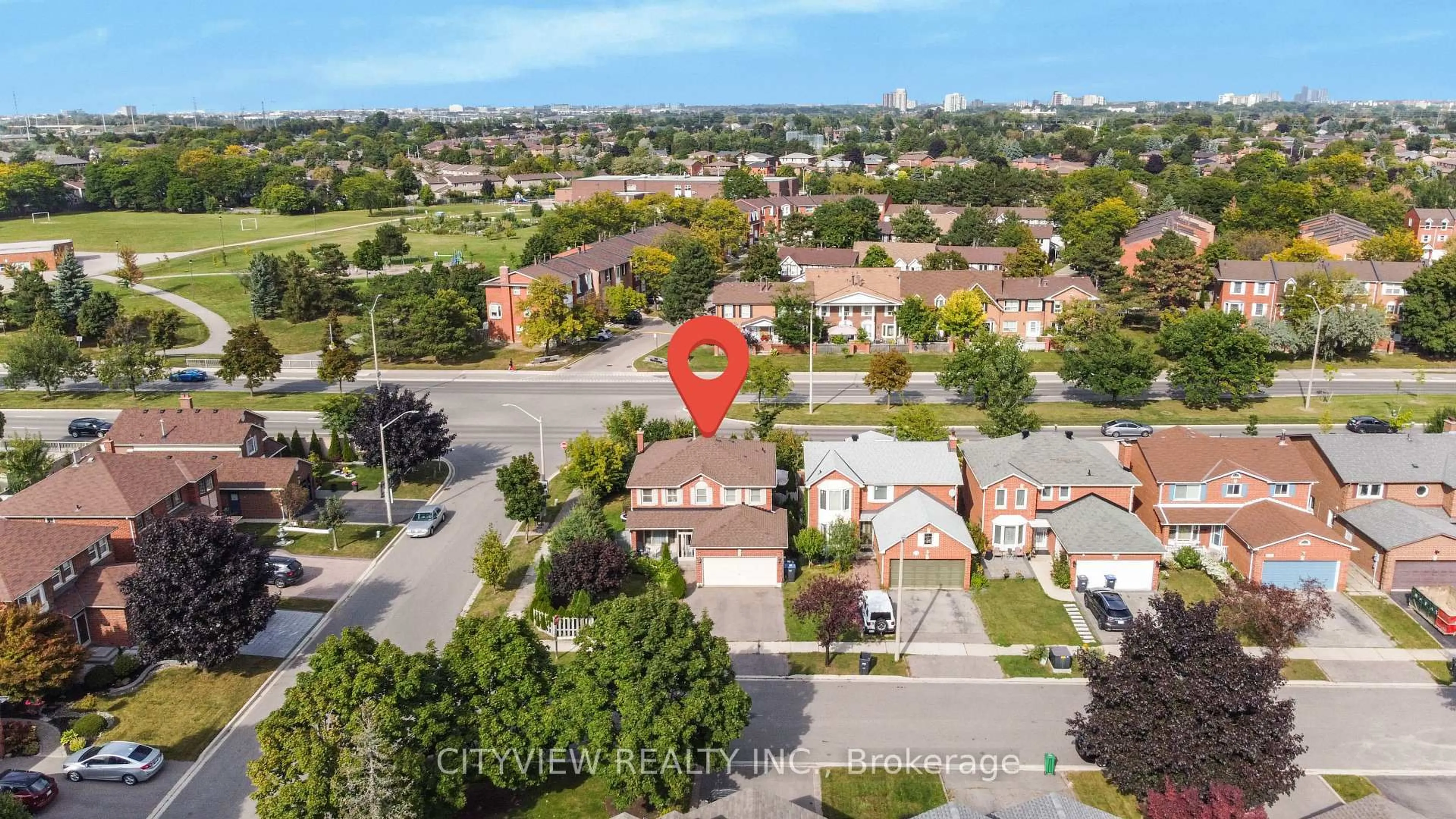 A pic from outside/outdoor area/front of a property/back of a property/a pic from drone, street for 4165 Independence Ave, Mississauga Ontario L4Z 2T6