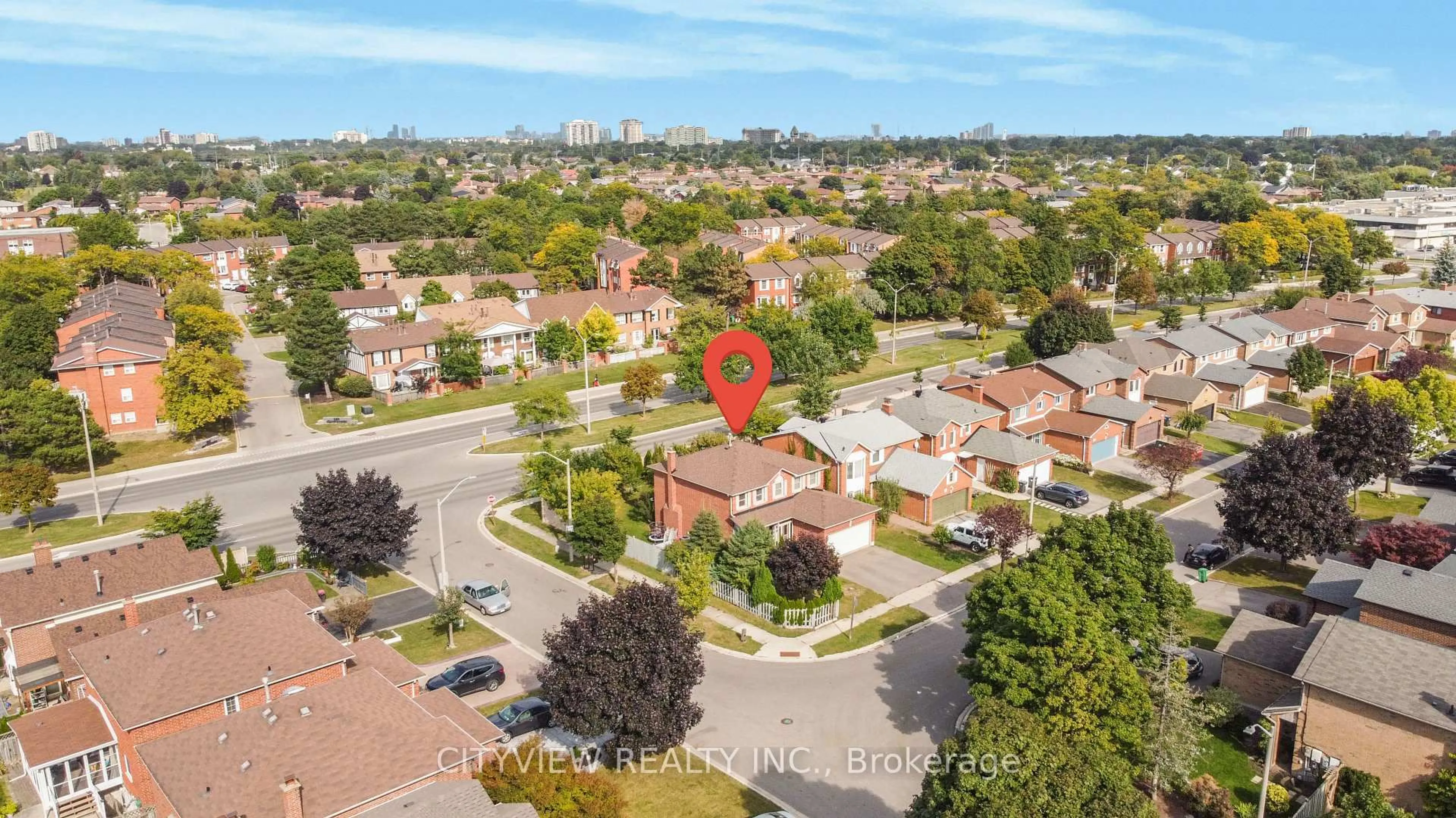 A pic from outside/outdoor area/front of a property/back of a property/a pic from drone, street for 4165 Independence Ave, Mississauga Ontario L4Z 2T6