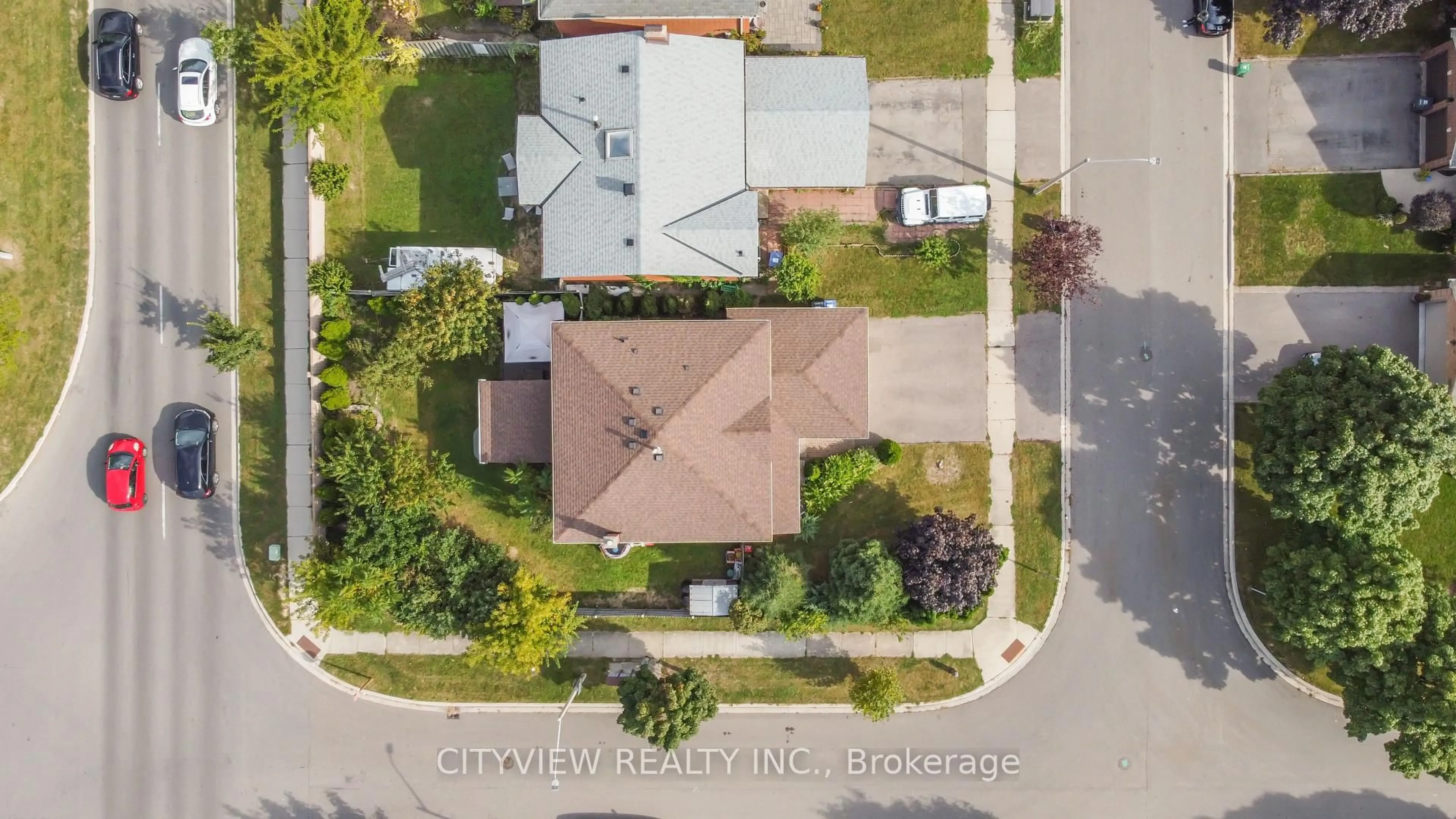 A pic from outside/outdoor area/front of a property/back of a property/a pic from drone, street for 4165 Independence Ave, Mississauga Ontario L4Z 2T6