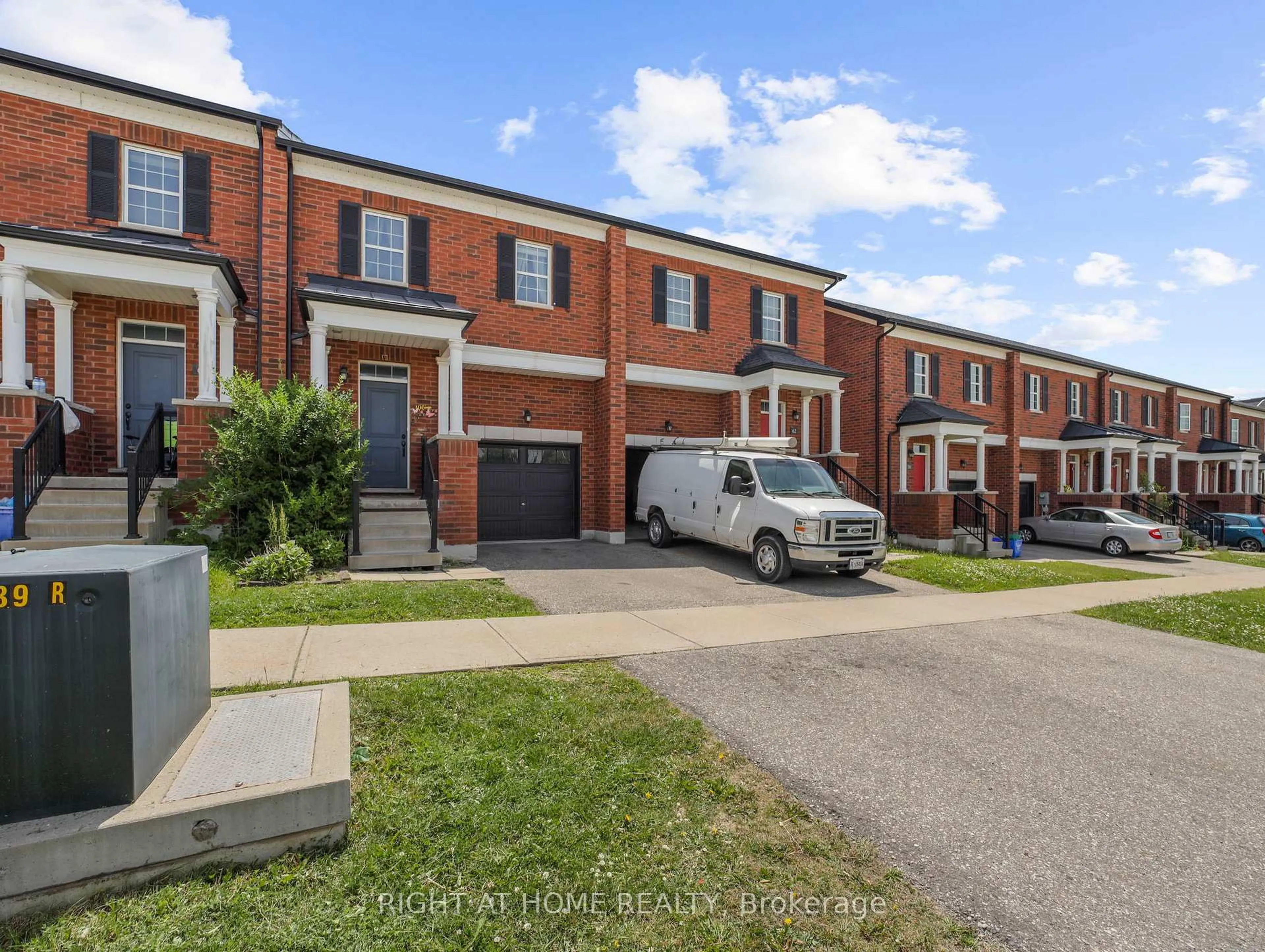 A pic from outside/outdoor area/front of a property/back of a property/a pic from drone, street for 64 Mclaughlin Ave, Milton Ontario L9T 9A4