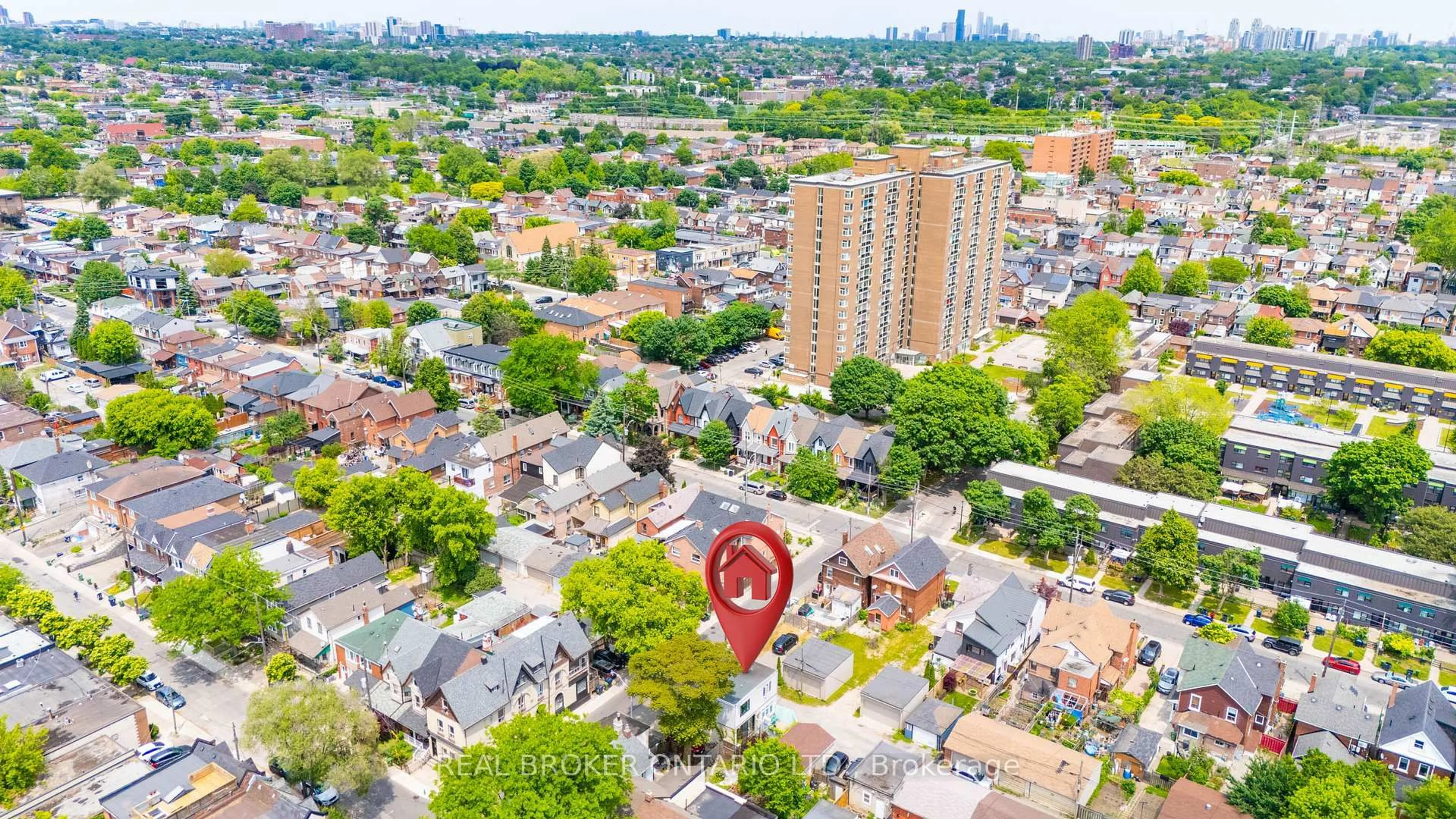 A pic from outside/outdoor area/front of a property/back of a property/a pic from drone, city buildings view from balcony for 27 Lindner St, Toronto Ontario M6N 1B1
