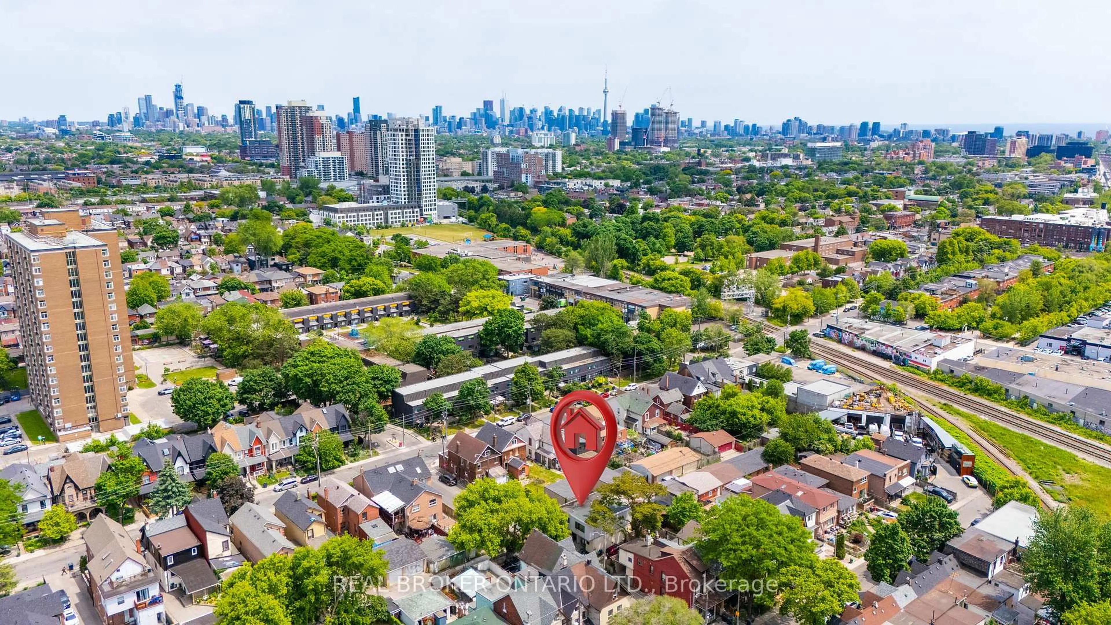 A pic from outside/outdoor area/front of a property/back of a property/a pic from drone, city buildings view from balcony for 27 Lindner St, Toronto Ontario M6N 1B1