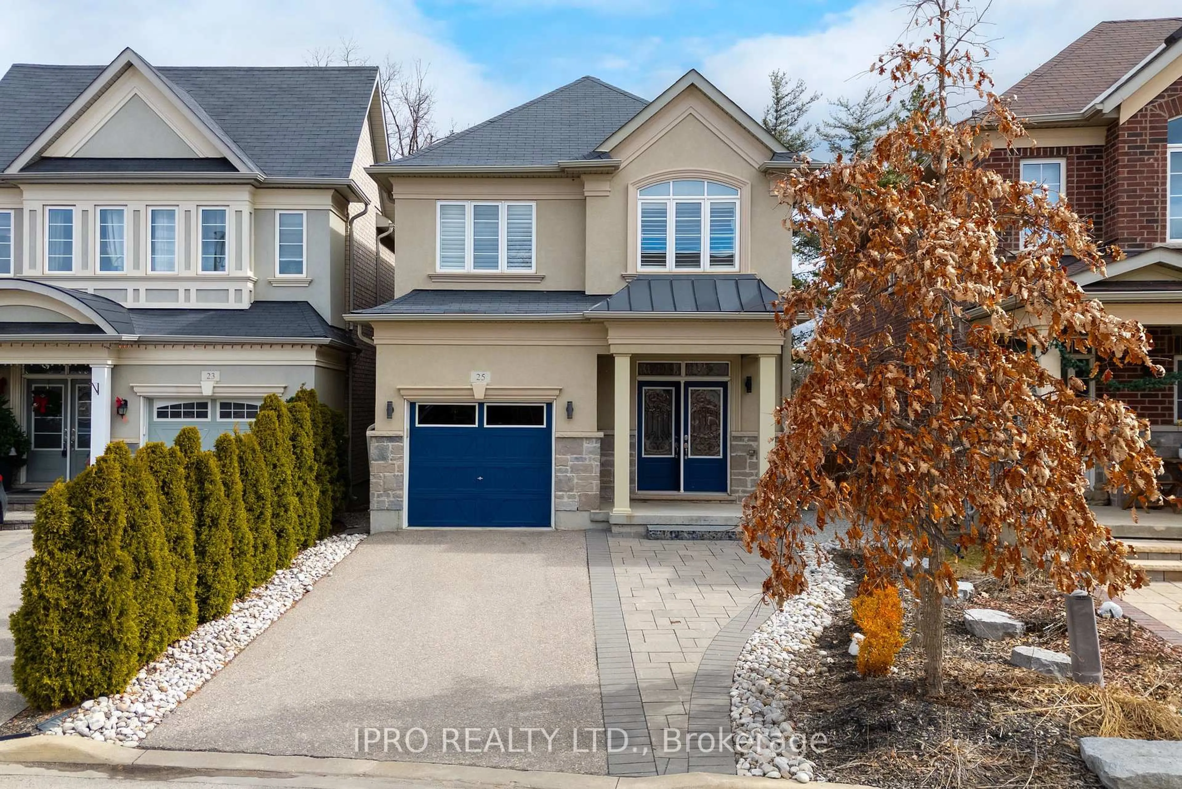 Home with brick exterior material, street for 25 Upper Canada Crt, Halton Hills Ontario L7G 0K9