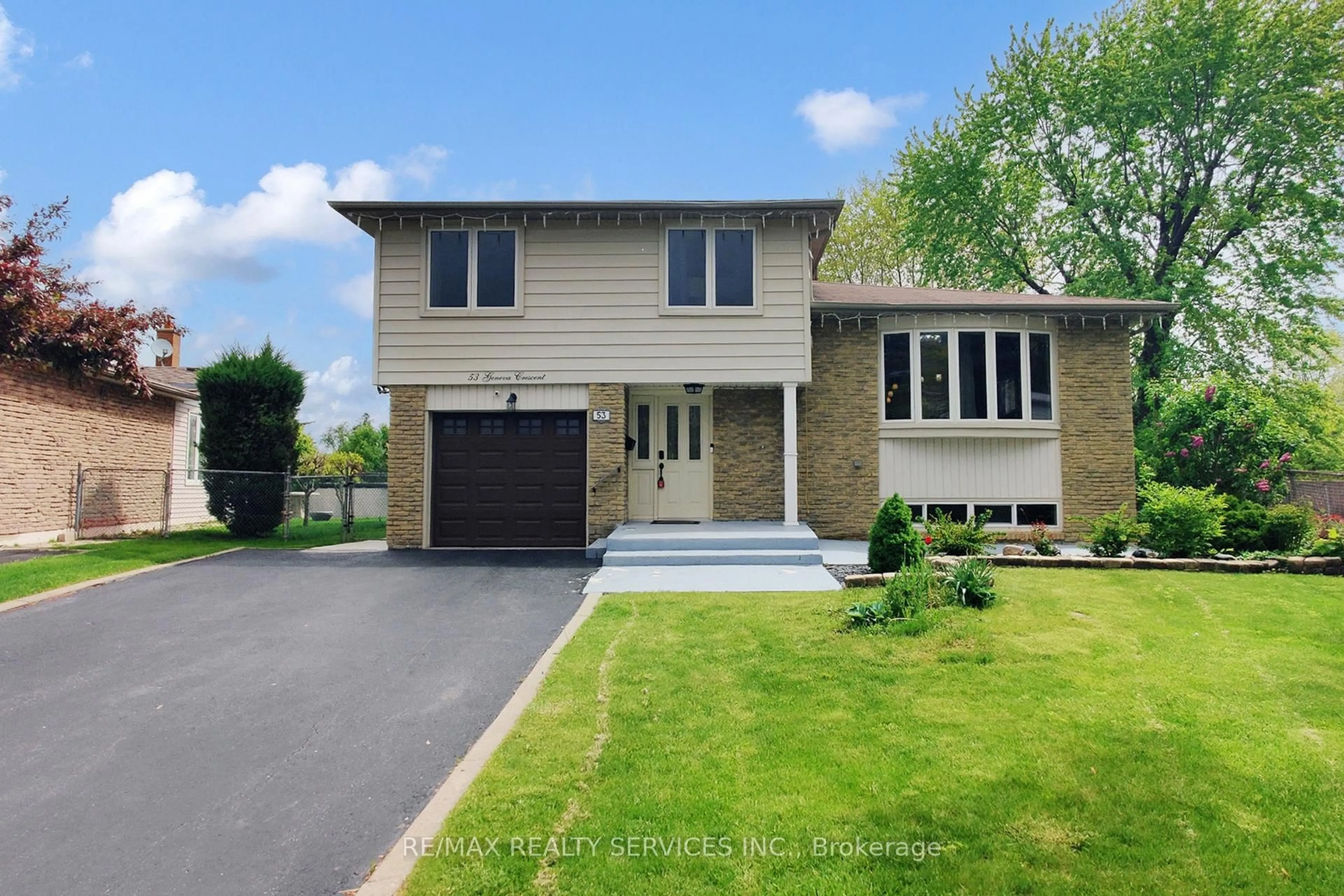 Unknown for 53 Geneva Cres, Brampton Ontario L6S 1K7