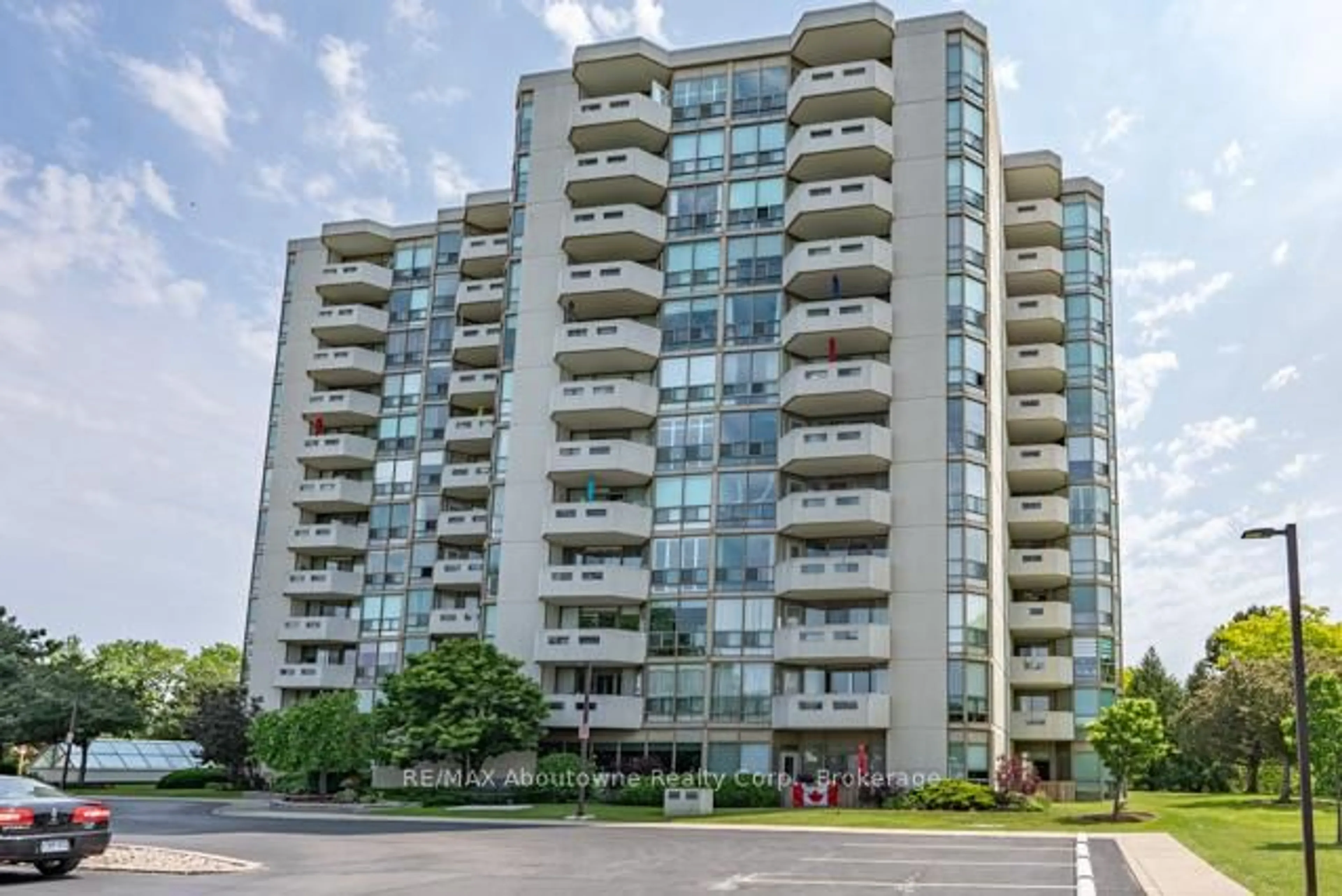 Unknown for 5080 Pinedale Ave #1209, Burlington Ontario L7L 5V7