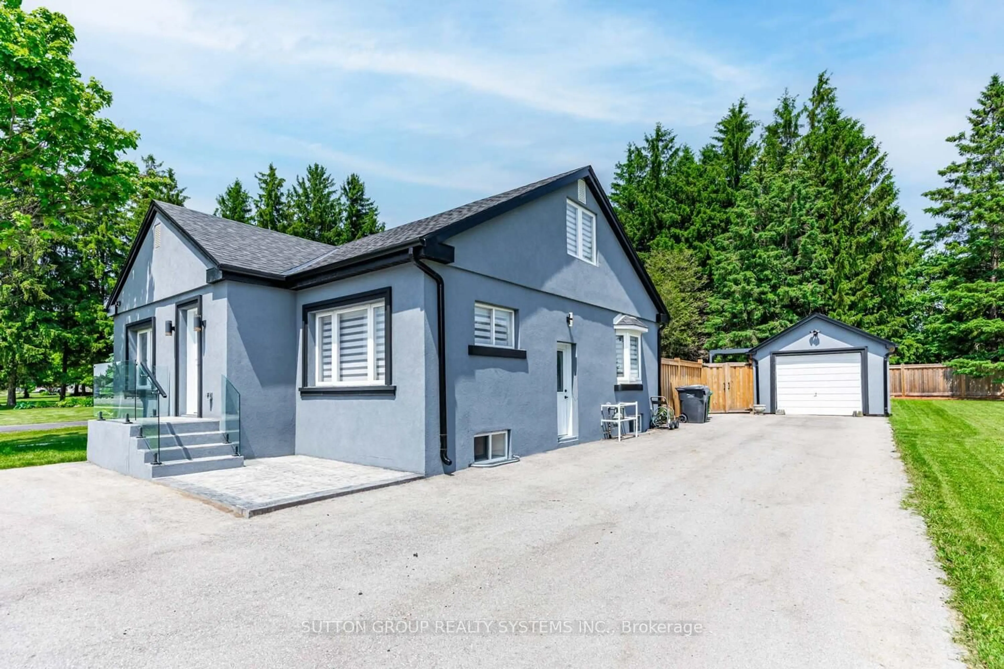A pic from outside/outdoor area/front of a property/back of a property/a pic from drone, street for 18493 Hurontario St, Caledon Ontario L7K 0X8