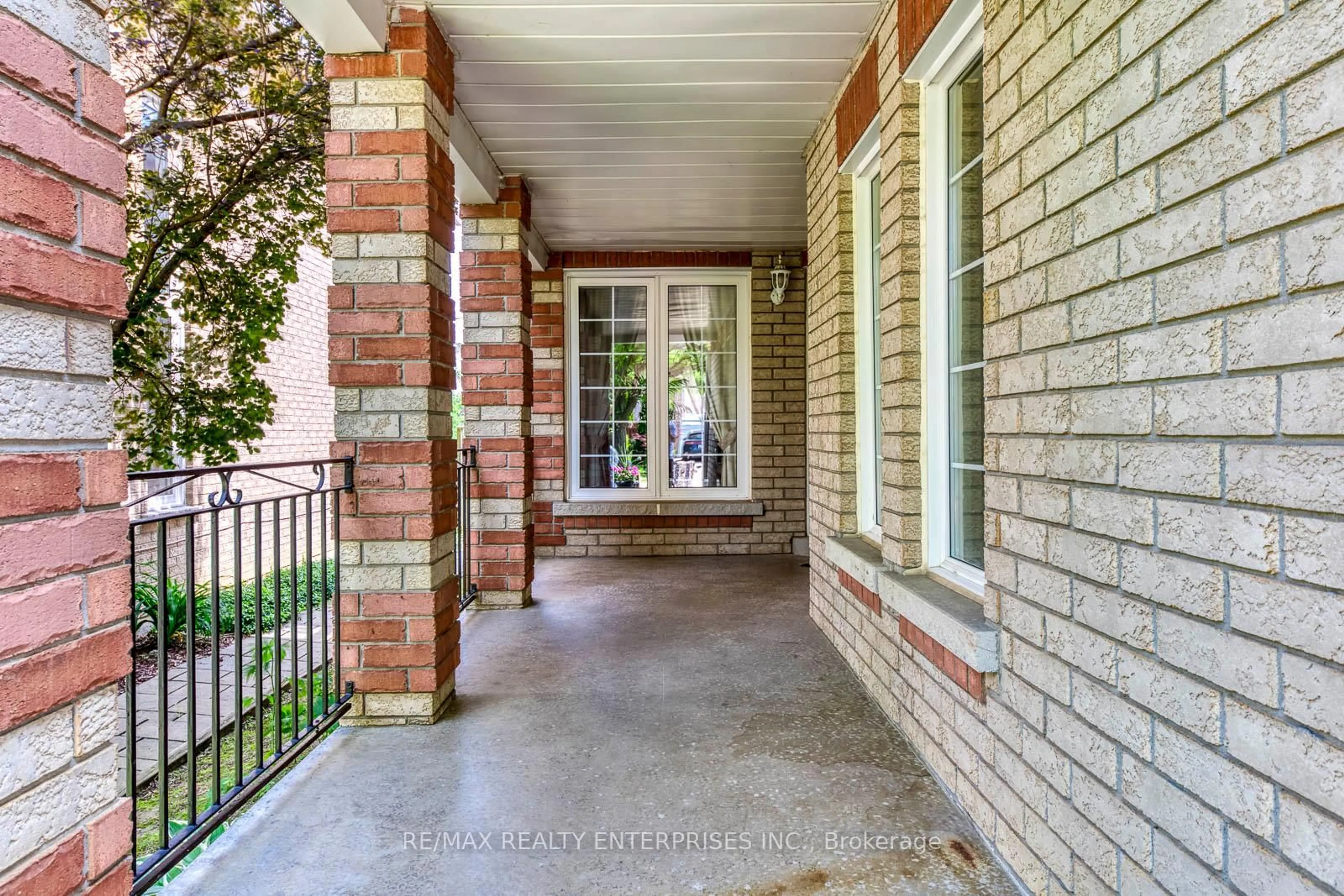 Unknown for 22 Sweet Briar Lane, Brampton Ontario L6Z 4V3