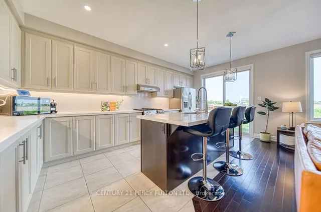 Additional image 38 of 763 Aspen Terr