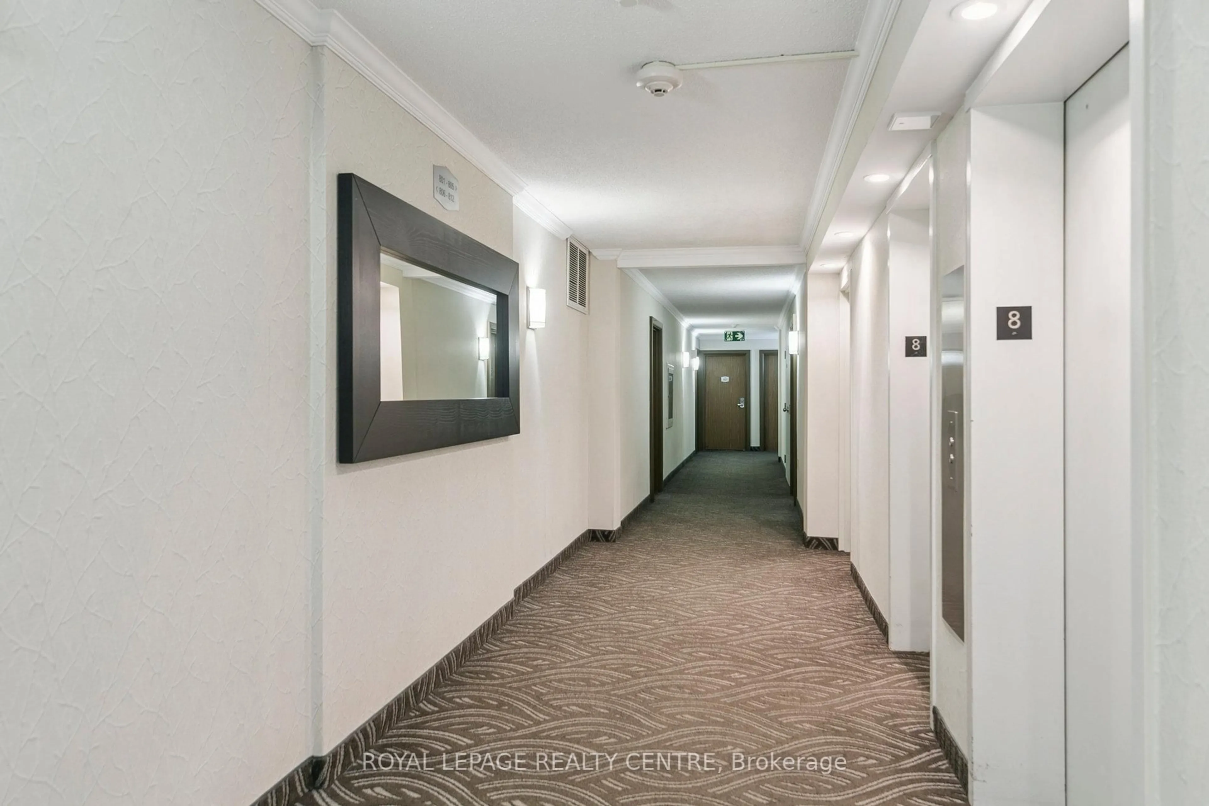 Indoor foyer for 1110 Walden Circ #807, Mississauga Ontario L5J 4R3
