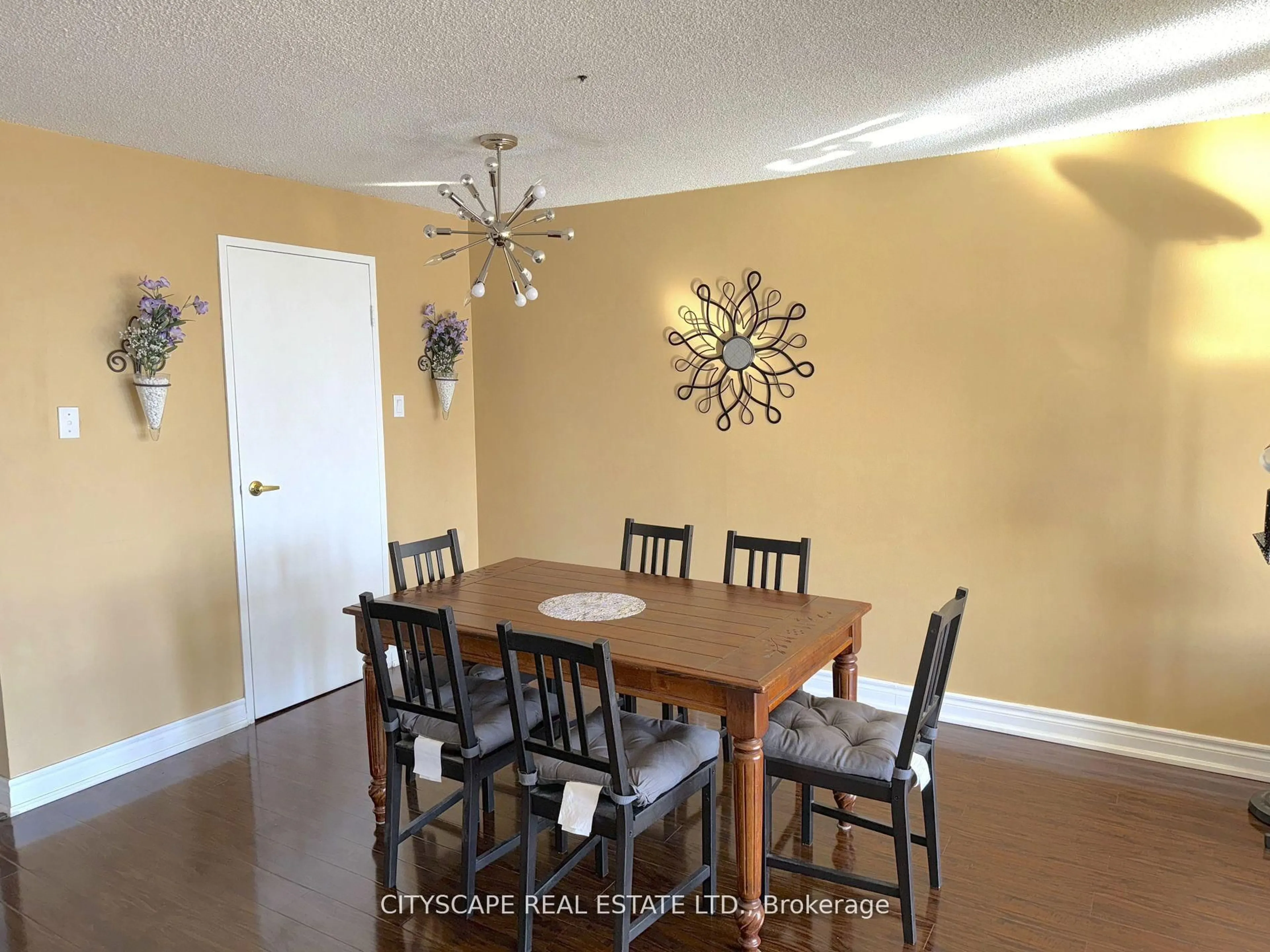 Dining room, wood/laminate floor for 25 Trailwood Dr #1108, Mississauga Ontario L4Z 3K9