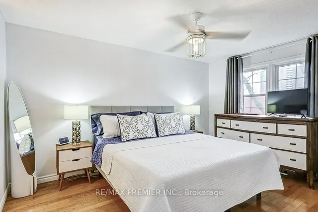 Additional property image - 1951 Rathburn Rd Unit 20
