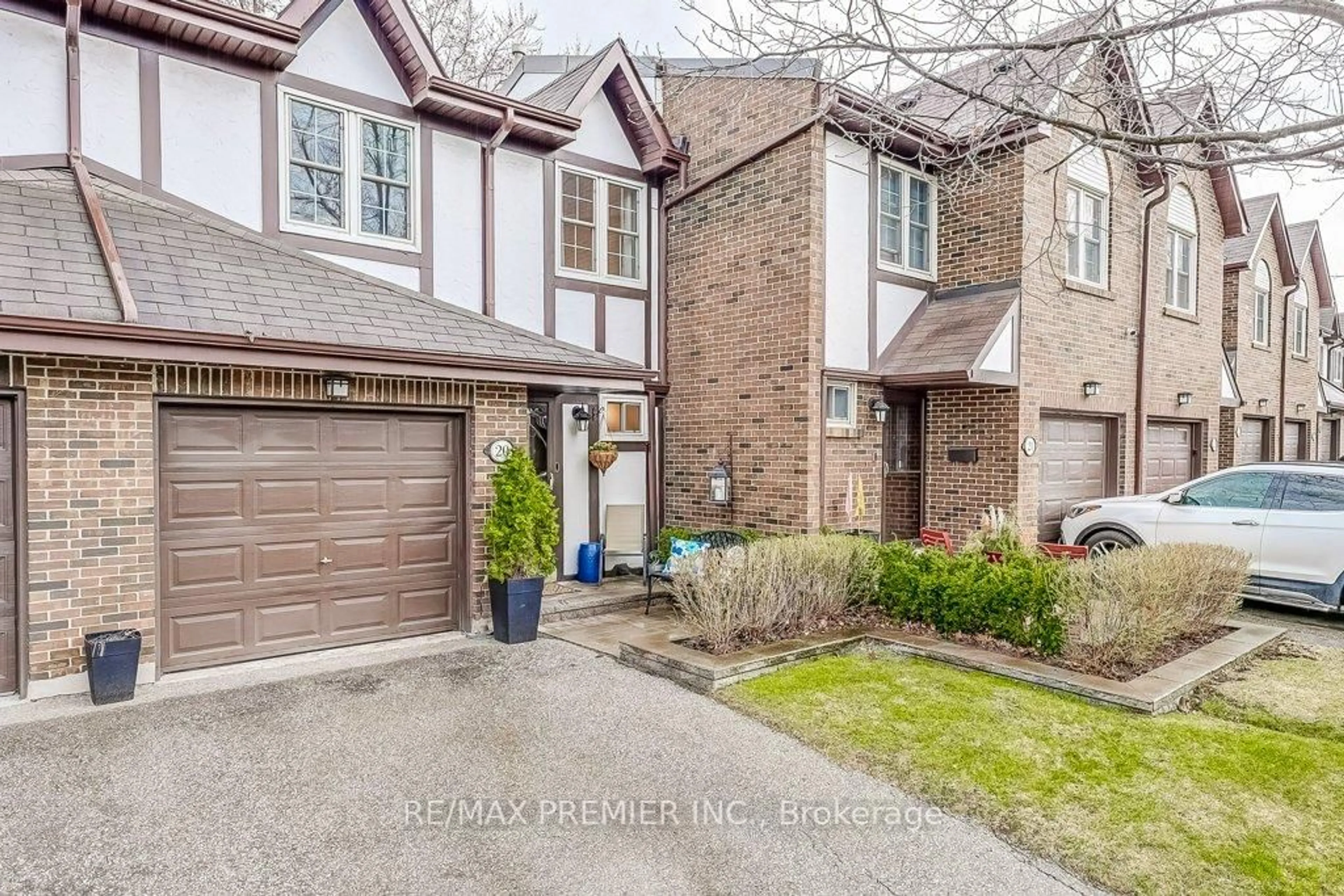 Home with brick exterior material, street for 1951 Rathburn Rd #20, Mississauga Ontario L4W 2N9