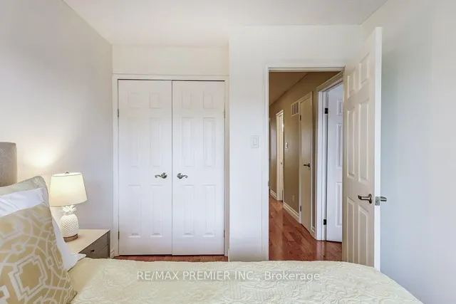 Additional property image - 1951 Rathburn Rd Unit 20