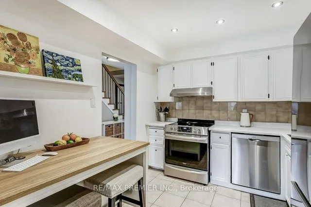 Additional property image - 1951 Rathburn Rd Unit 20