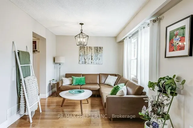 Additional property image - 1951 Rathburn Rd Unit 20