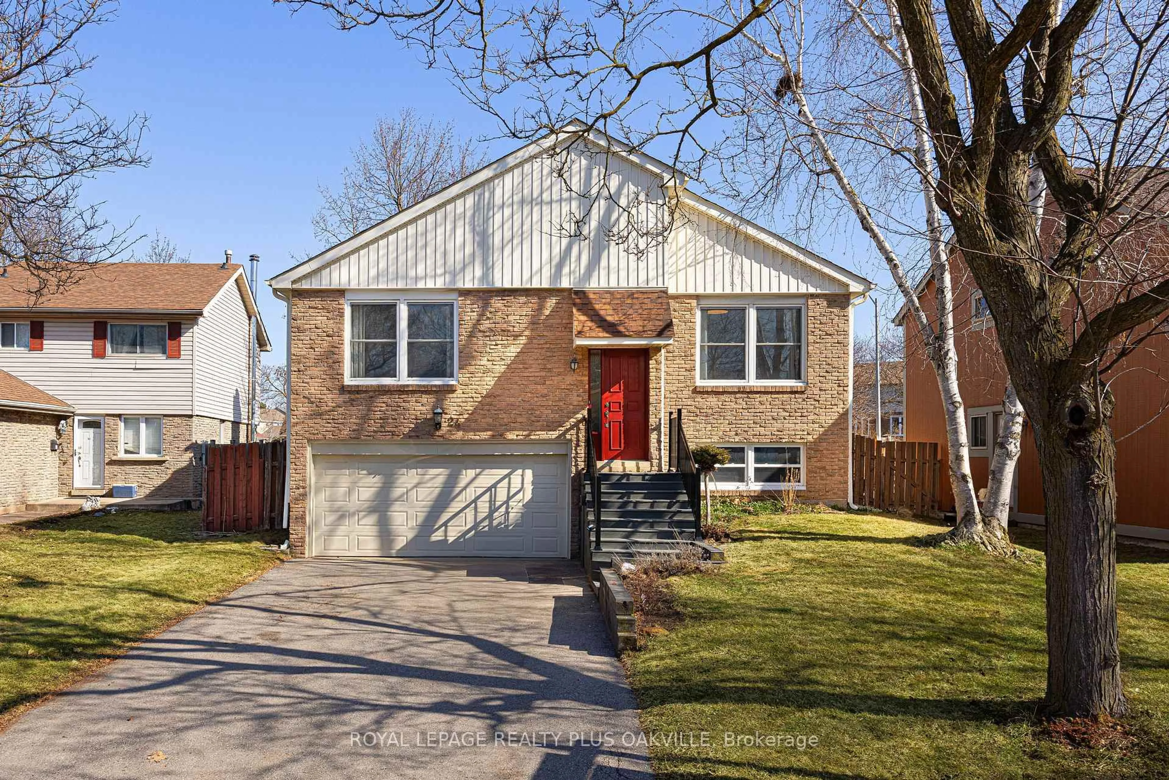 Home with brick exterior material, street for 24 Menoke Crt, Brampton Ontario L6Z 1E9