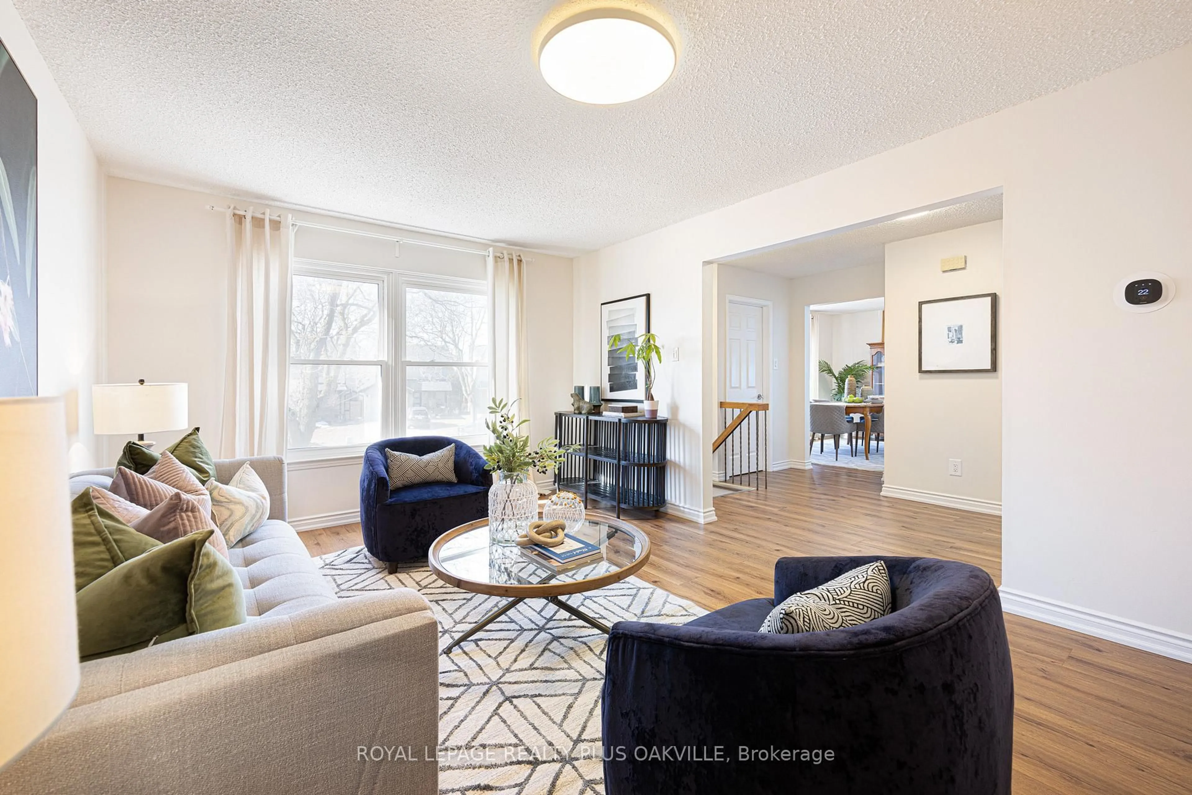 Living room with furniture, unknown for 24 Menoke Crt, Brampton Ontario L6Z 1E9