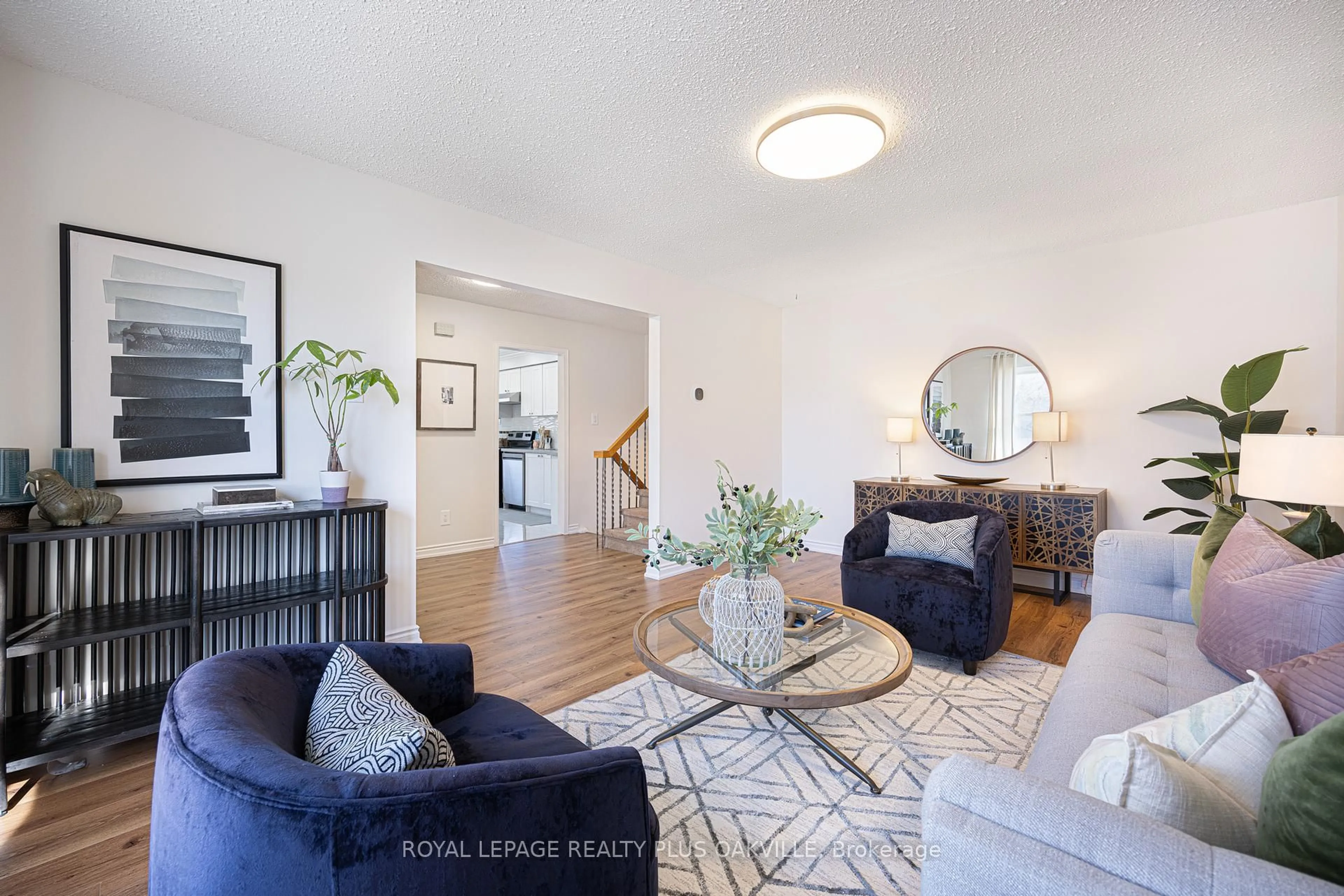 Living room with furniture, unknown for 24 Menoke Crt, Brampton Ontario L6Z 1E9