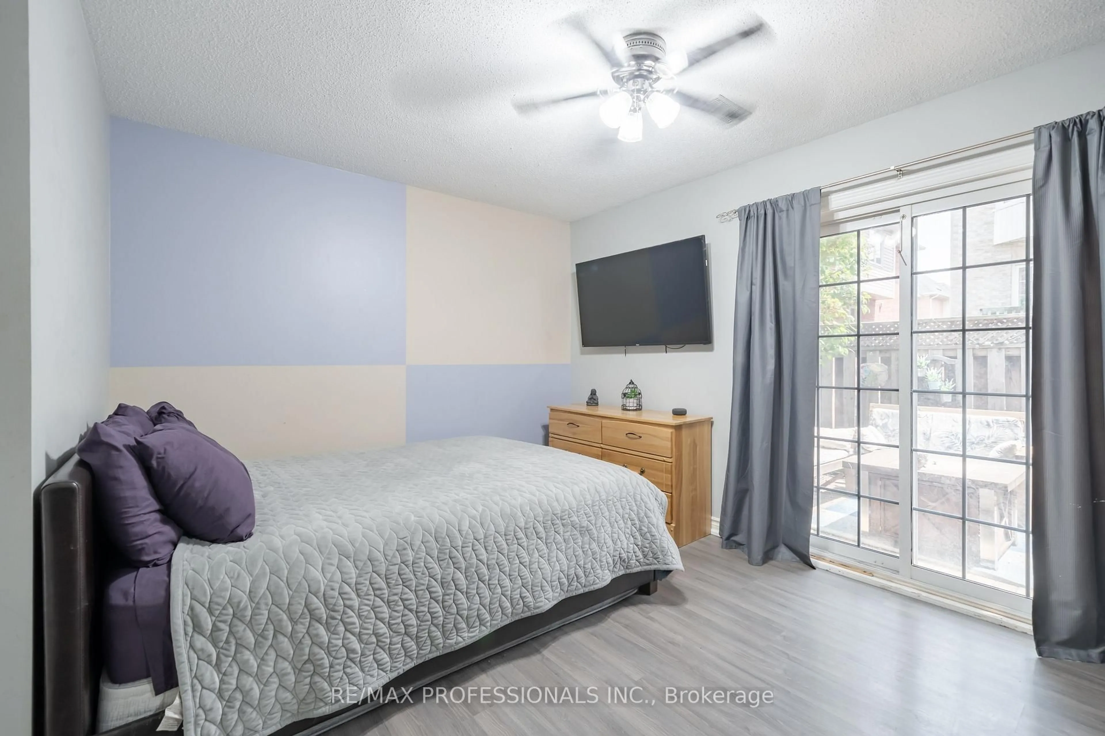 A pic of a room for 3480 Upper Middle Rd #12, Burlington Ontario L7M 4R8